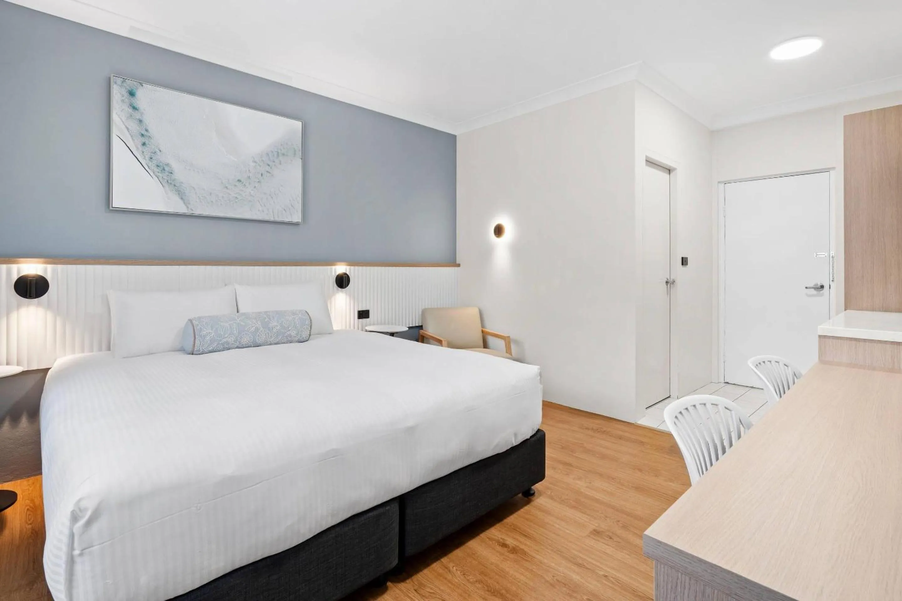 Bedroom, Bed in Comfort Inn All Seasons