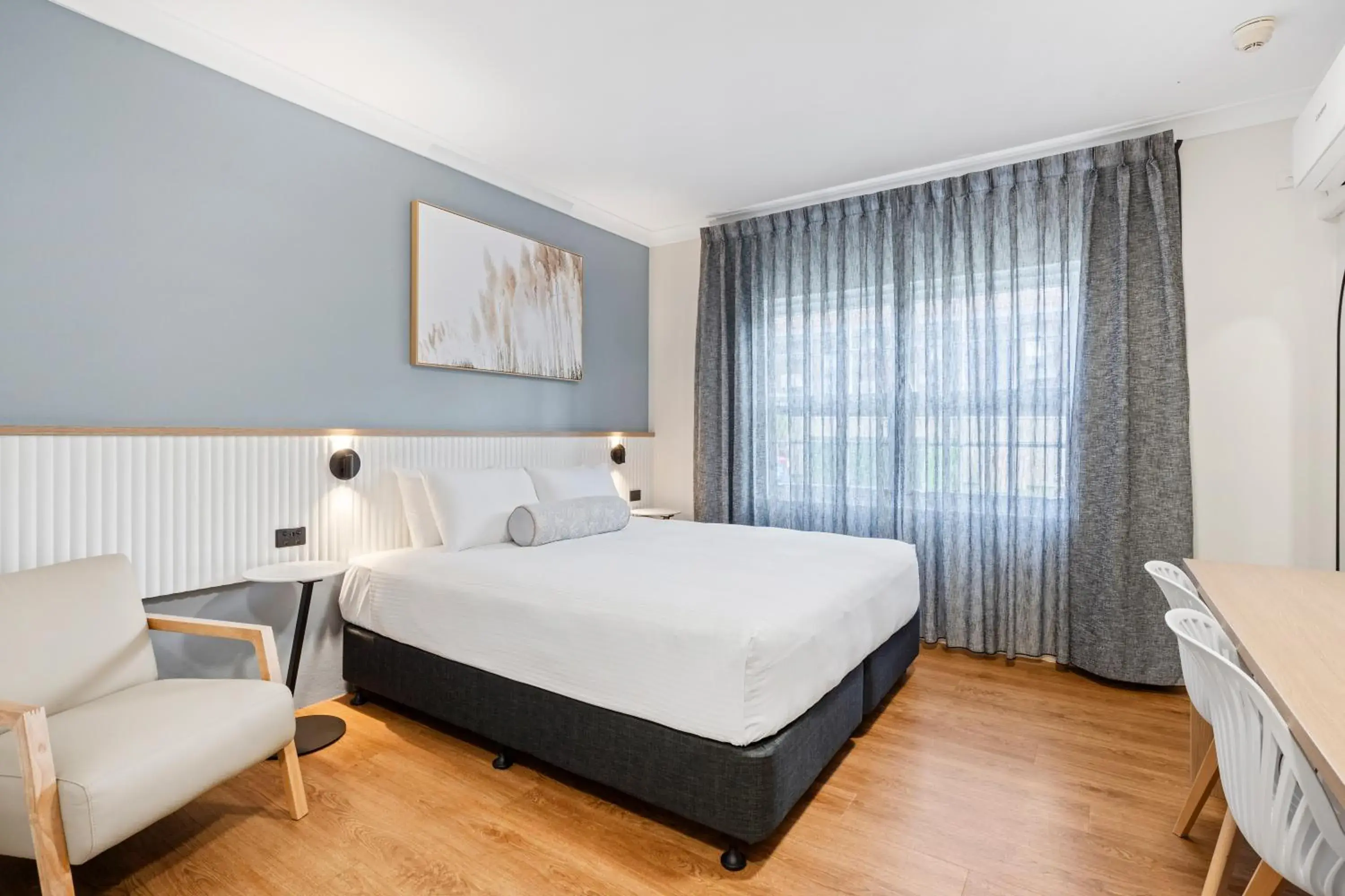 King Room - Non Smoking in Comfort Inn All Seasons King Room - Non Smoking in Comfort Inn All Seasons