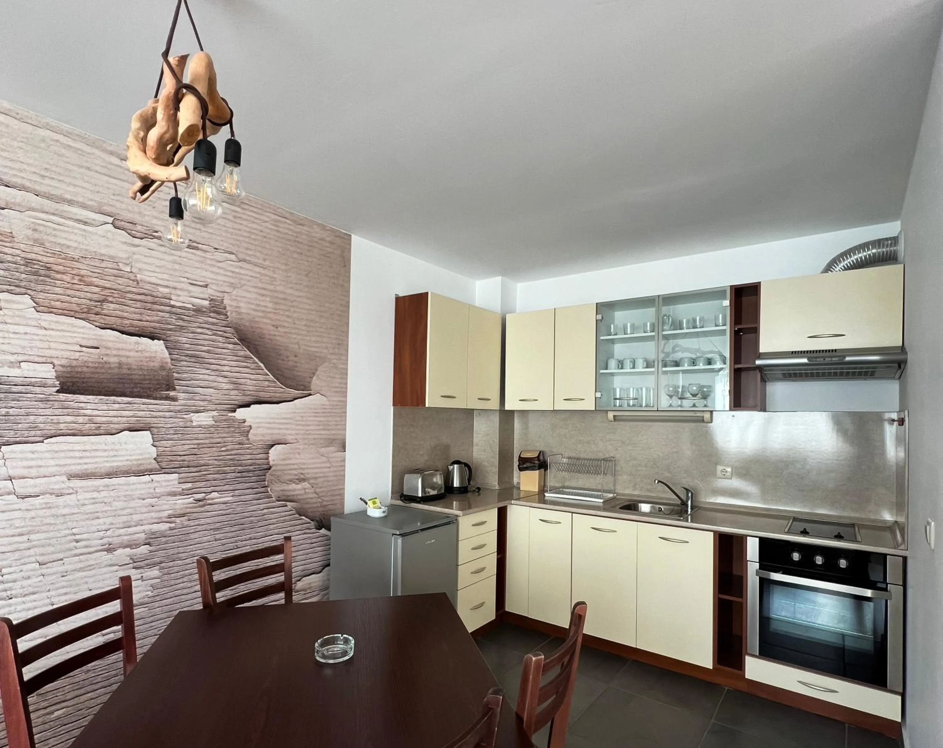 Kitchen or kitchenette in Local Stay Hotel, BW Signature Collection