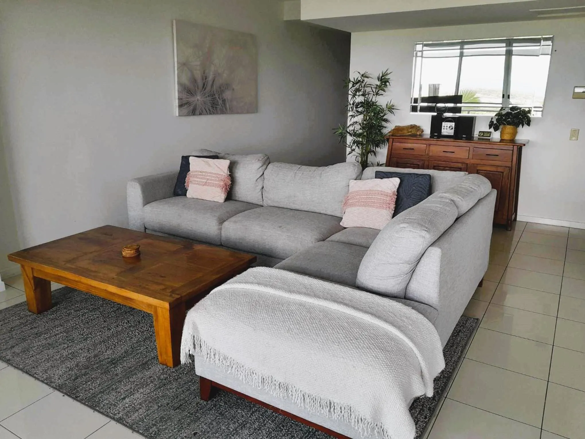 Living room in Grandview Apartments