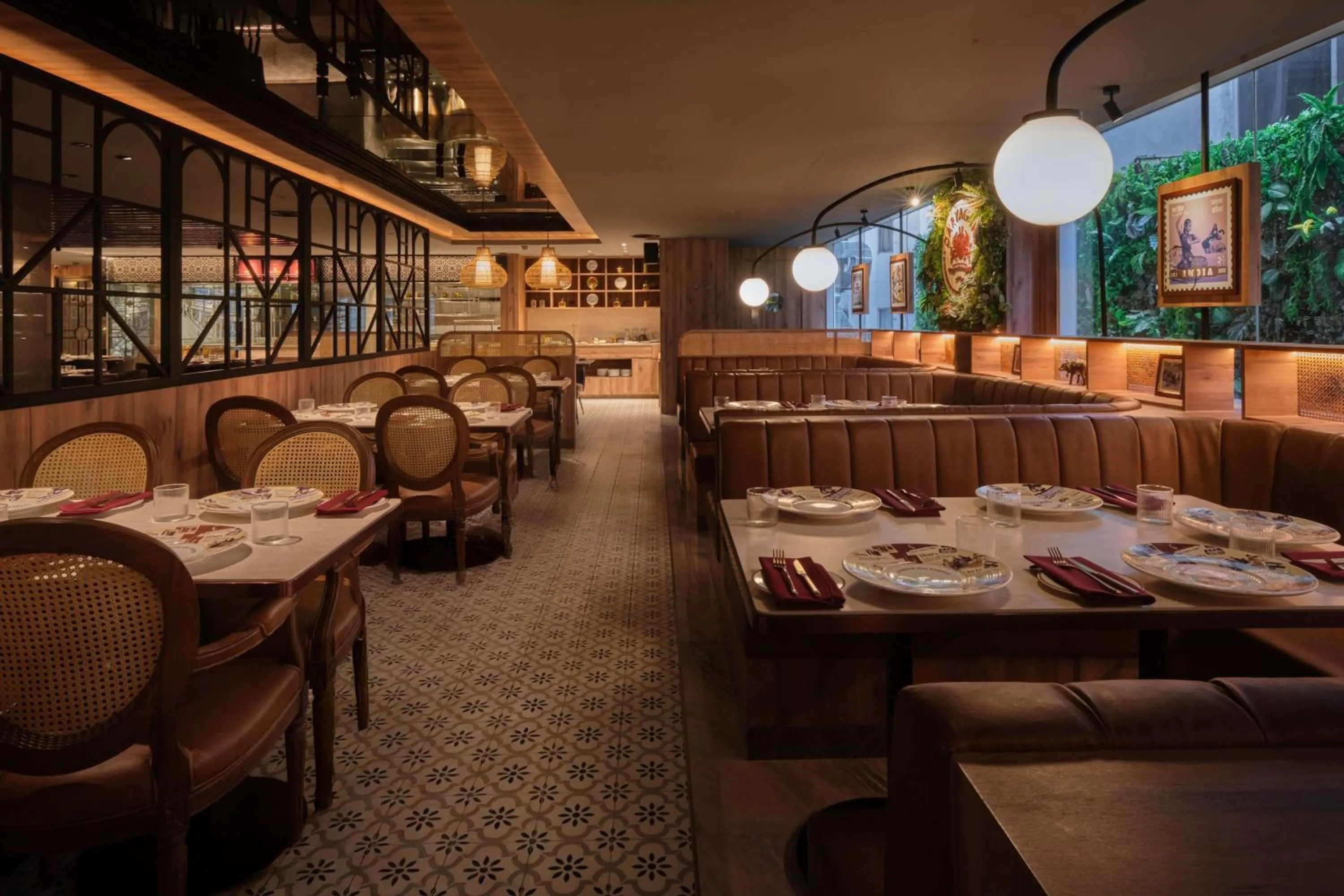 Restaurant/places to eat in Park Plaza Bangkok Soi 18