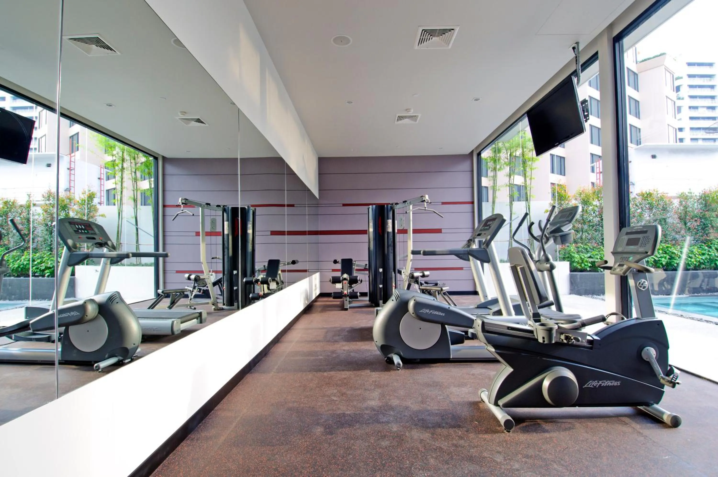 Fitness centre/facilities in Park Plaza Bangkok Soi 18