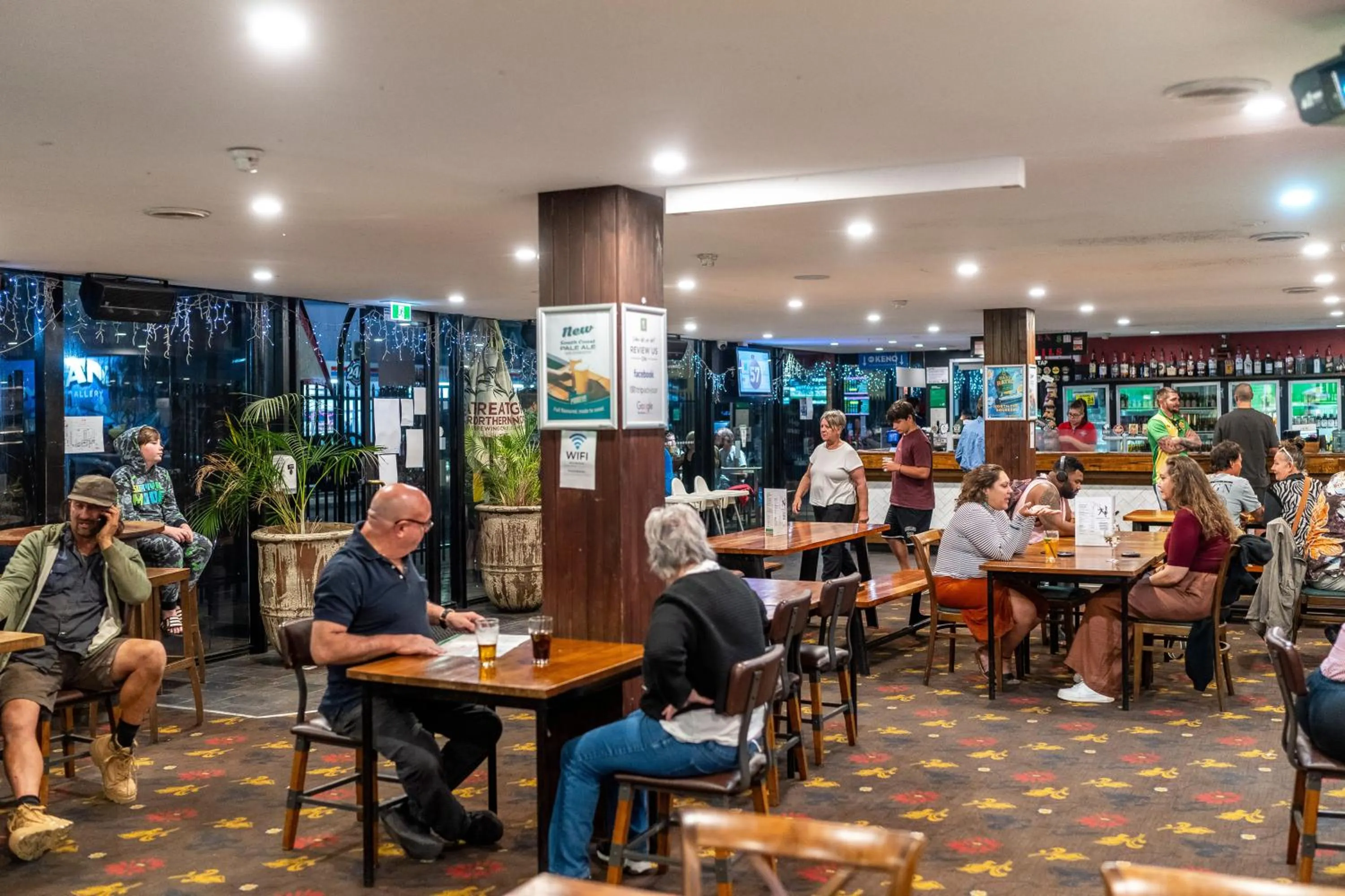 Restaurant/places to eat in Diplomat Hotel Alice Springs