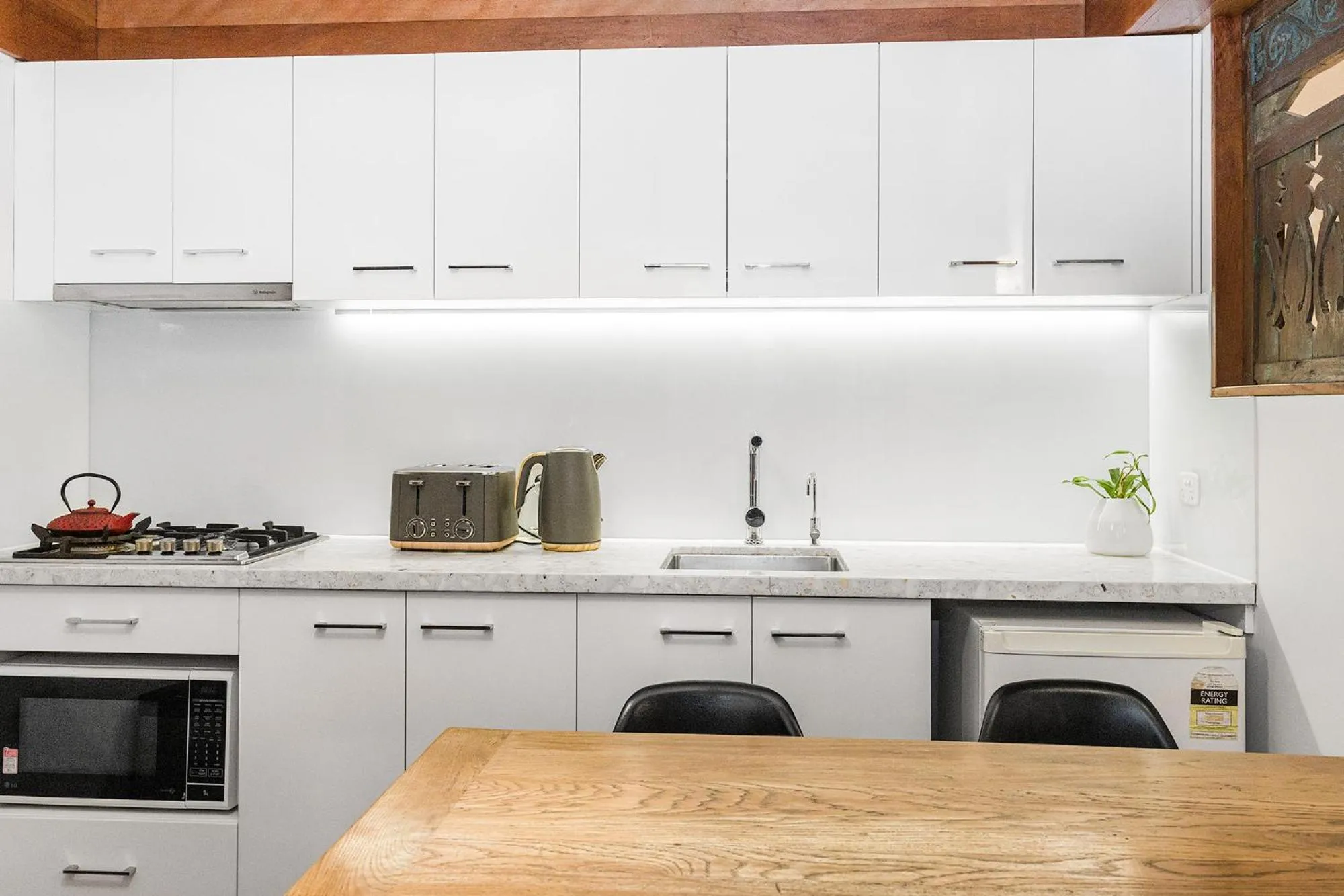 Kitchen or kitchenette in Shambhala @ Byron