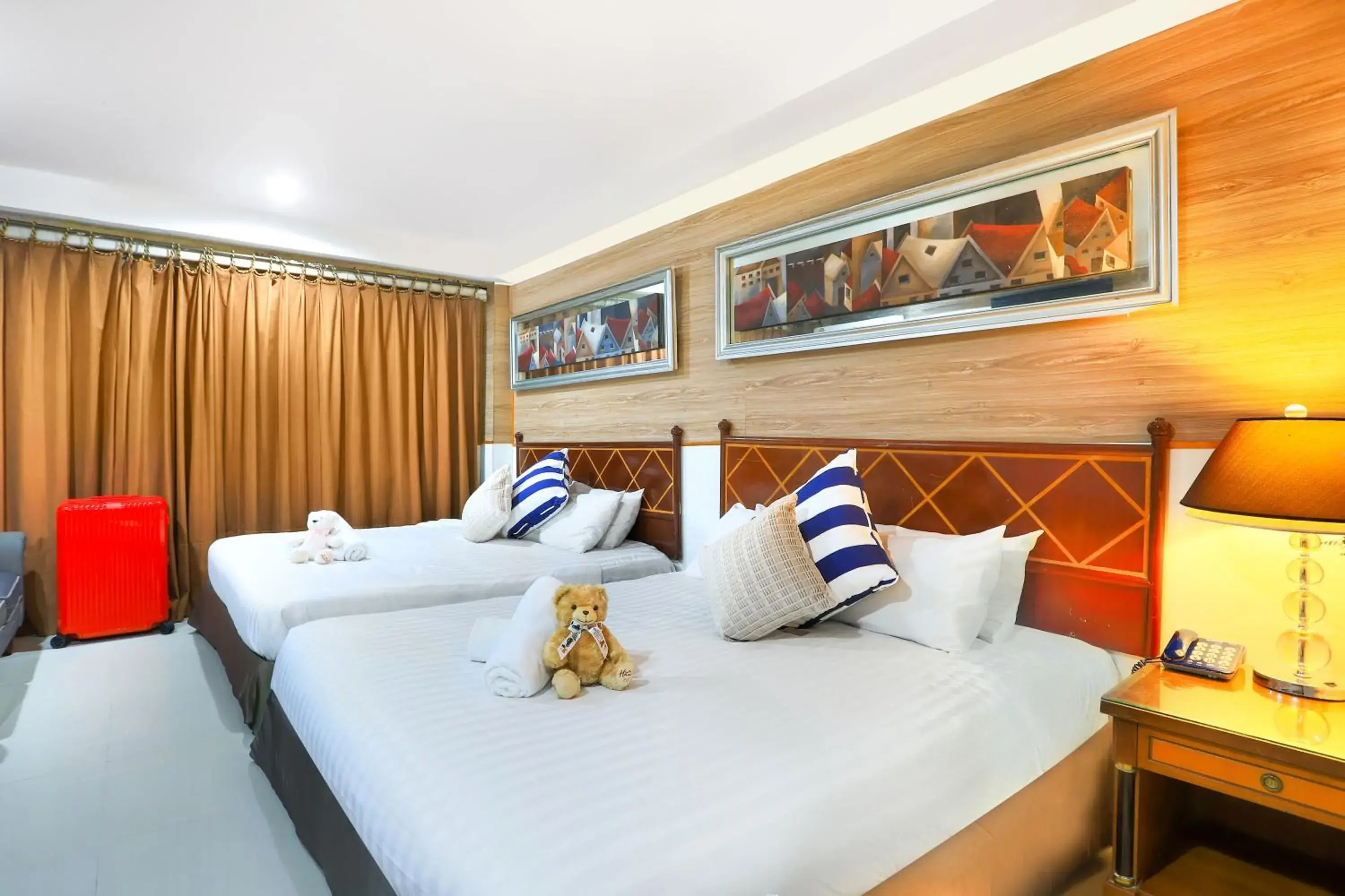 Superior Double or Twin Room in Diamond City Hotel SHA Certified Superior Double or Twin Room in Diamond City Hotel SHA Certified