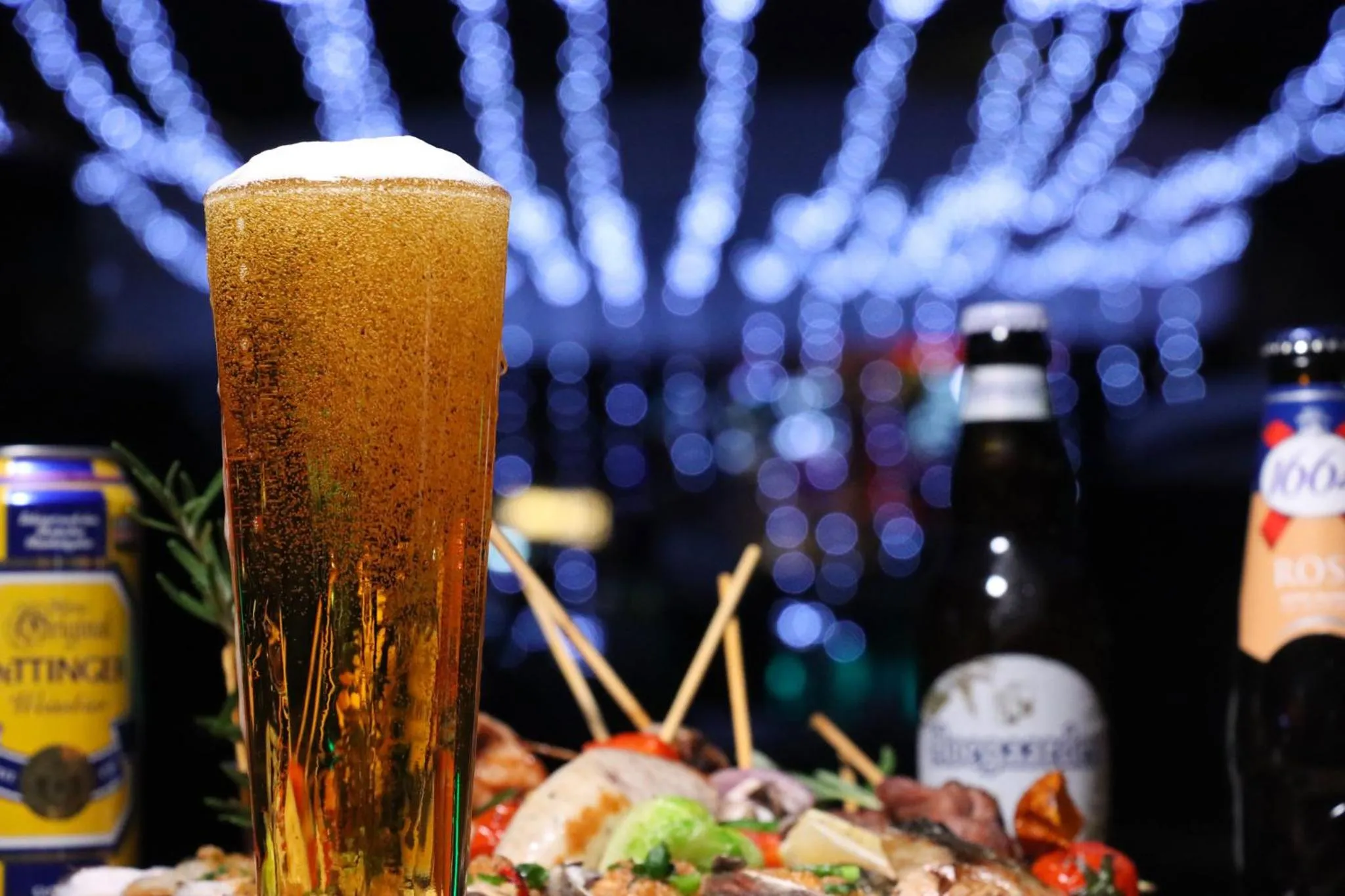 Lounge or bar in Crowne Plaza Guangzhou Huadu by IHG - Free Shuttle bus between hotel to Exhibition Center During Canton Fair