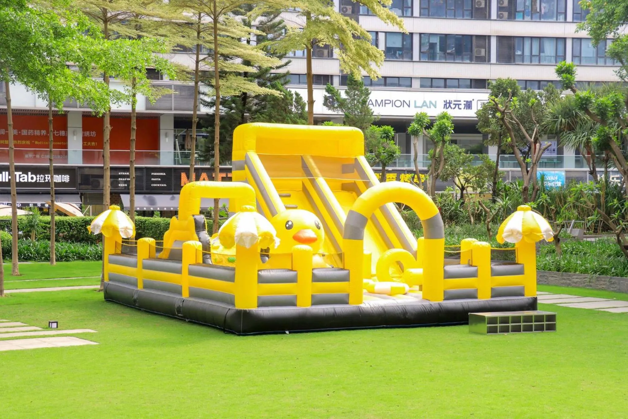 Area and facilities in Crowne Plaza Guangzhou Huadu by IHG - Free Shuttle bus between hotel to Exhibition Center During Canton Fair