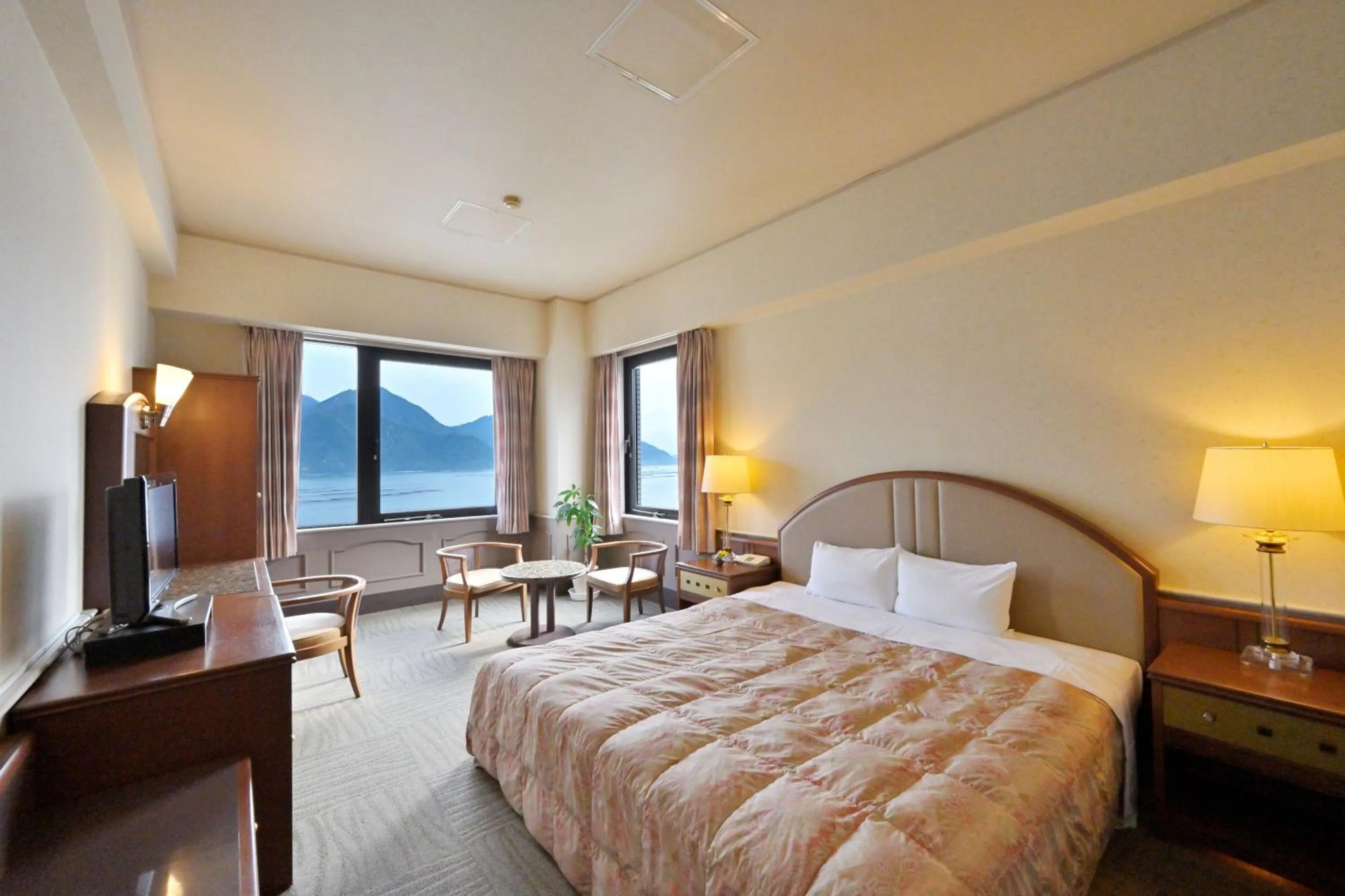 Bedroom, Bed in Miyajima Coral Hotel