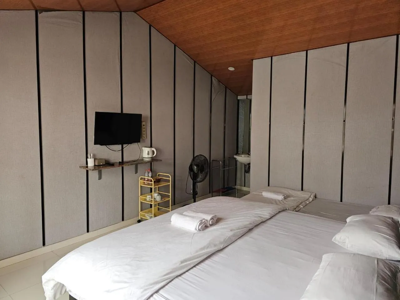 Bed in Bromo Camp House