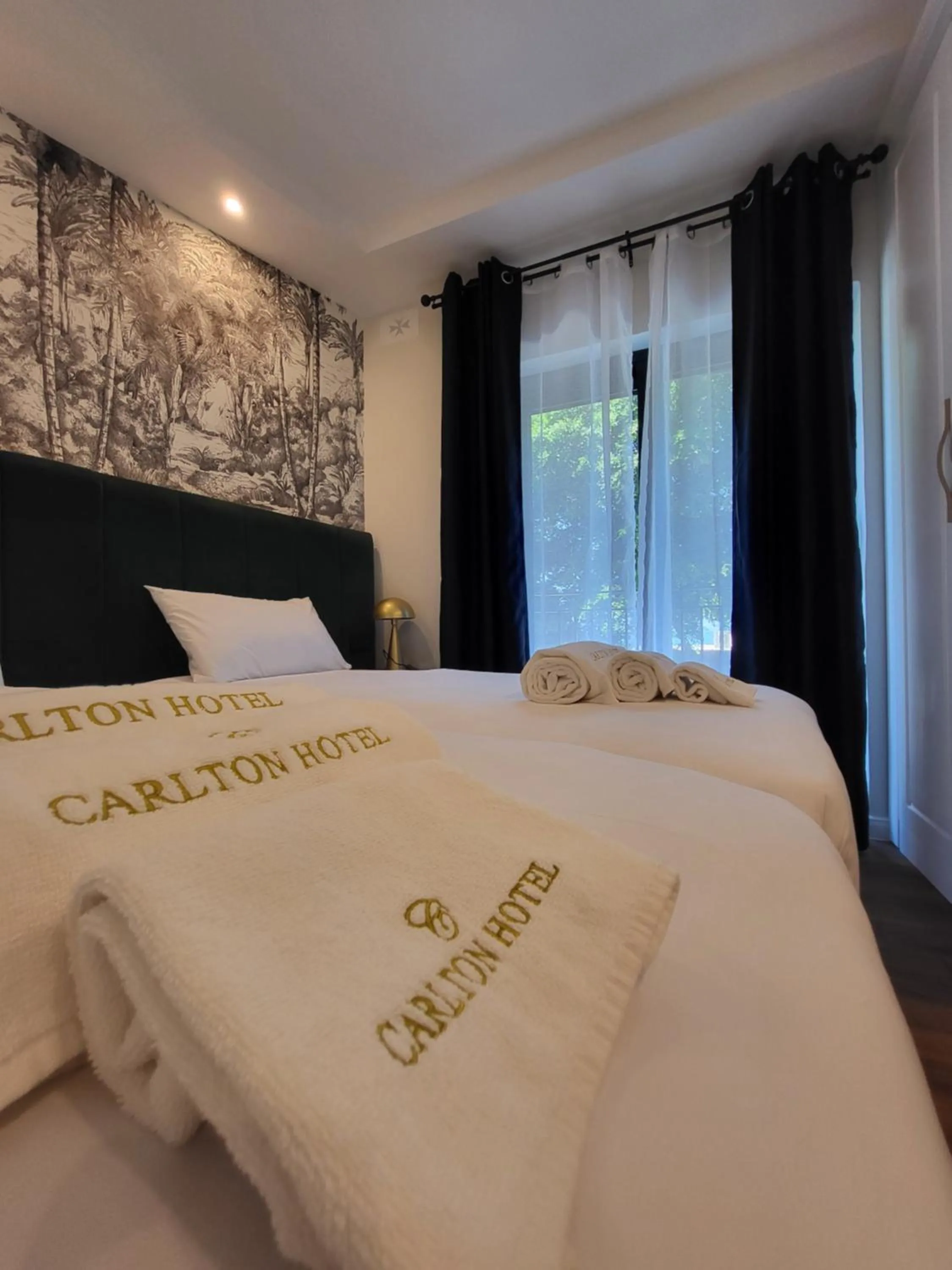 Bed in Carlton Hotel