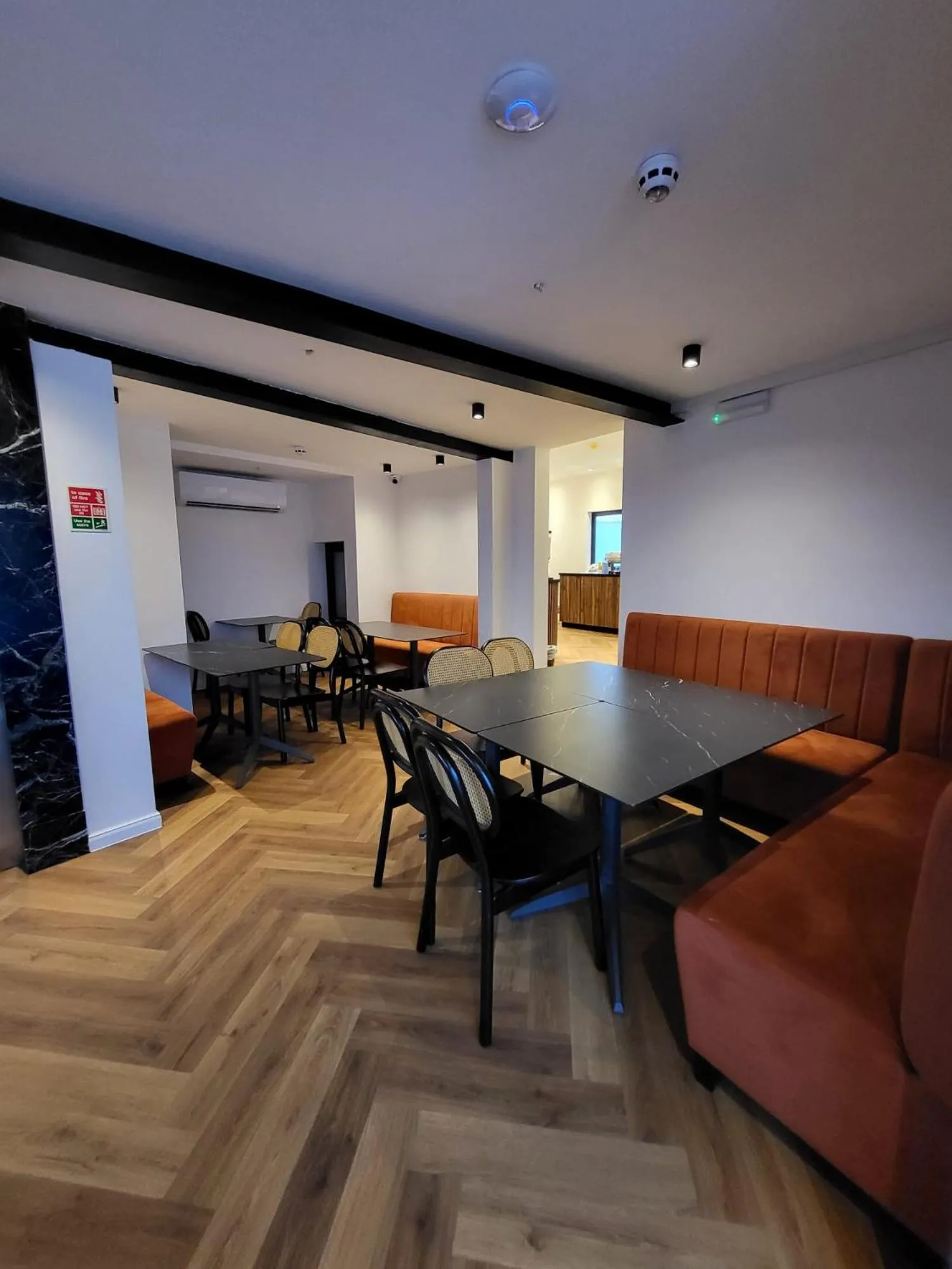 Breakfast in Carlton Hotel