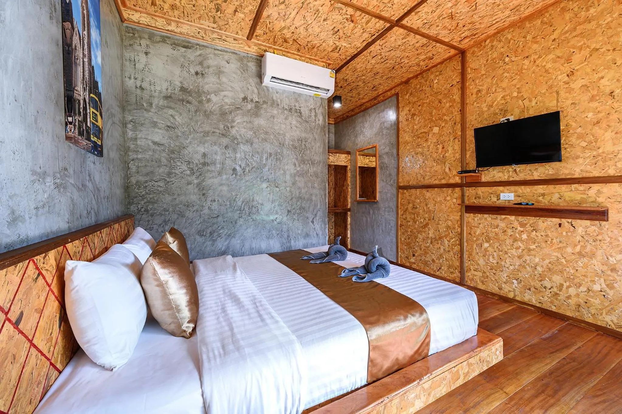 Photo of the whole room, Bed in Baan Check In