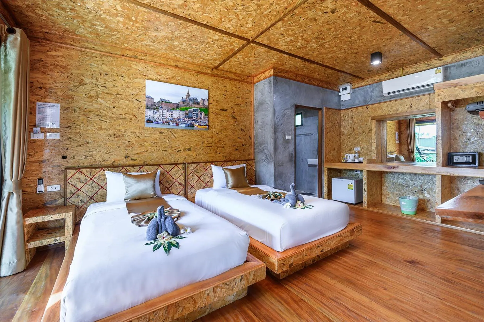 Photo of the whole room, Bed in Baan Check In