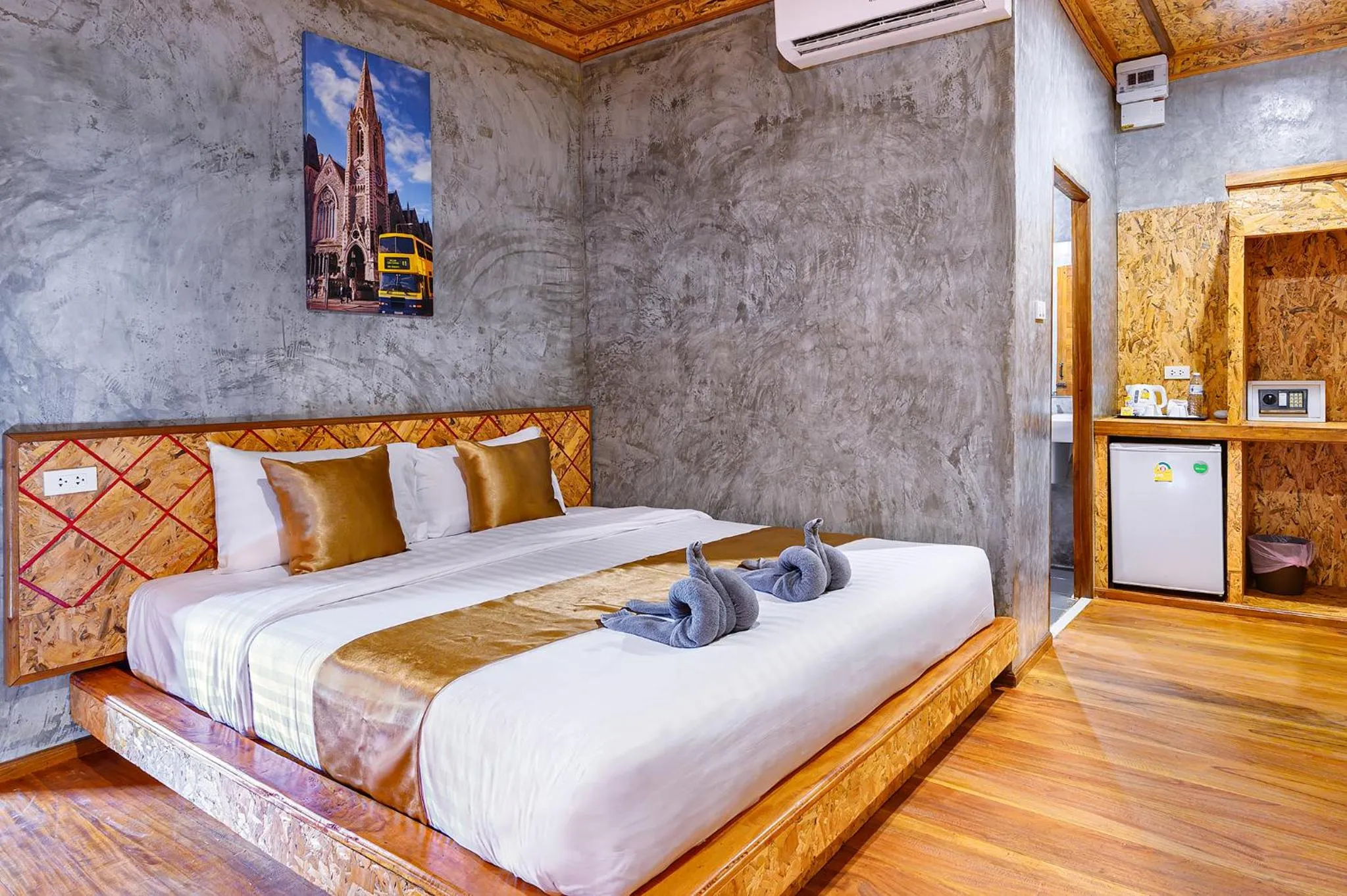 Photo of the whole room, Bed in Baan Check In