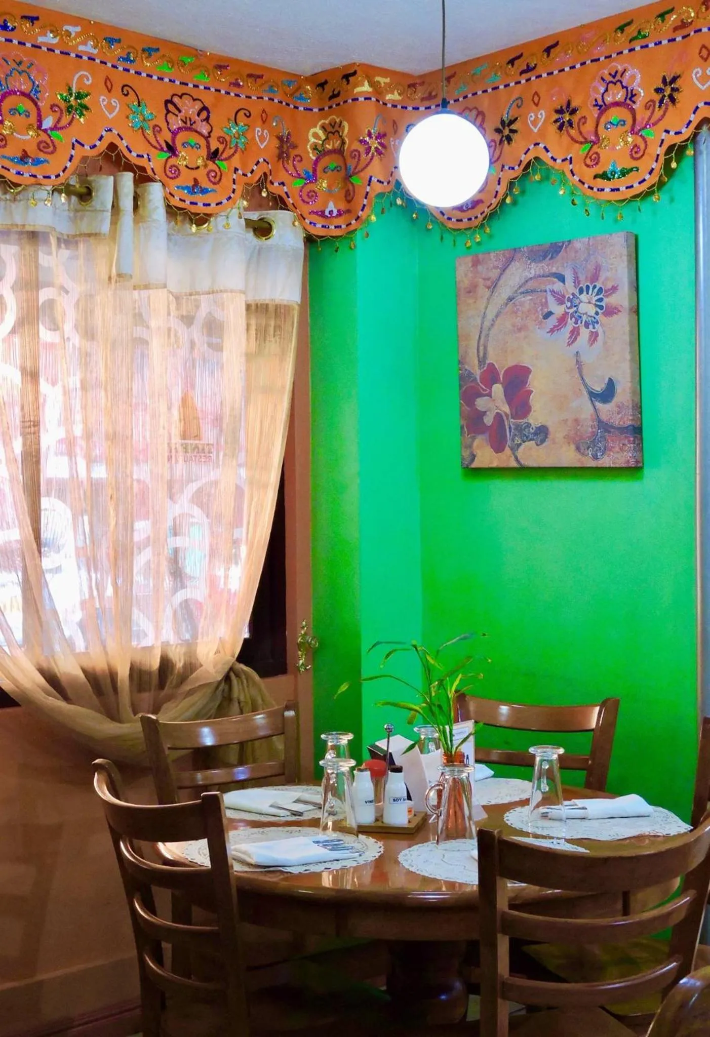 Restaurant/places to eat in TINHAT Halal حلال Certified Boutique Hotel And Restaurant