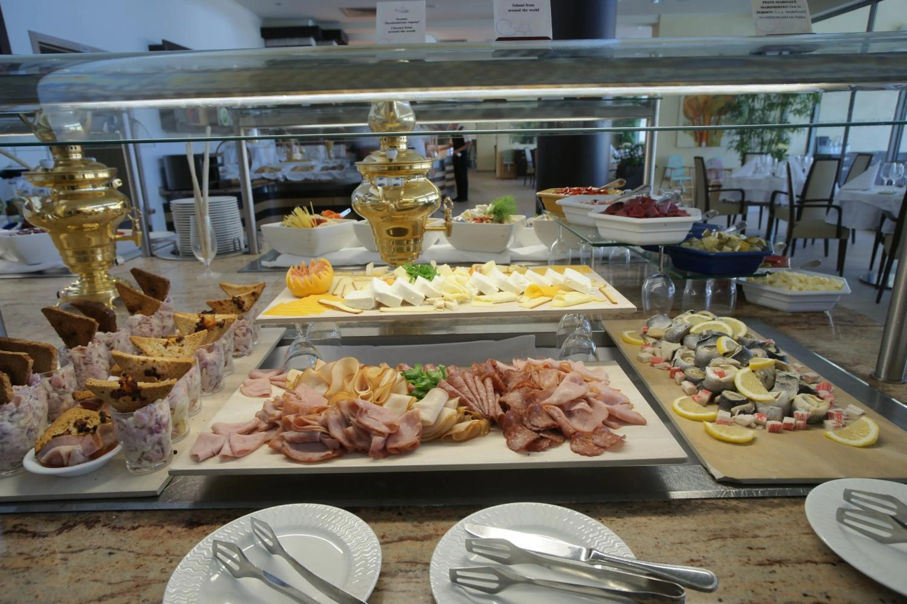 Restaurant/places to eat in Flamingo Grand Hotel & Spa