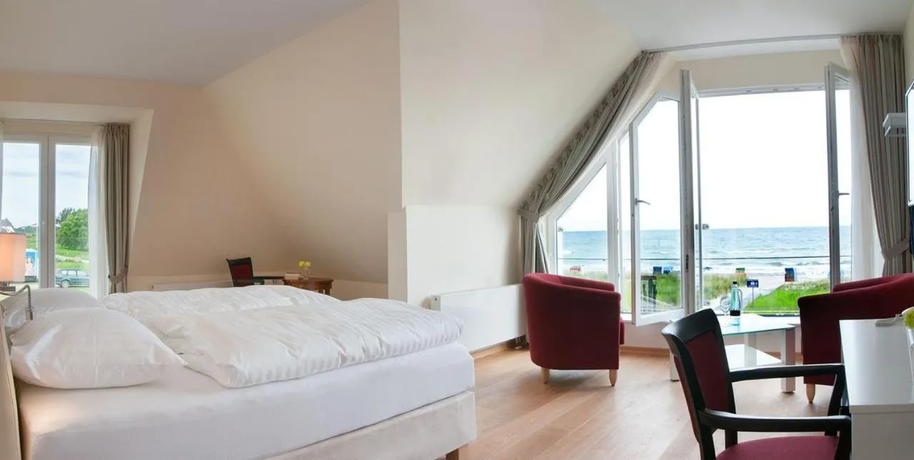 Photo of the whole room, Bed in Hotel Haus am Meer