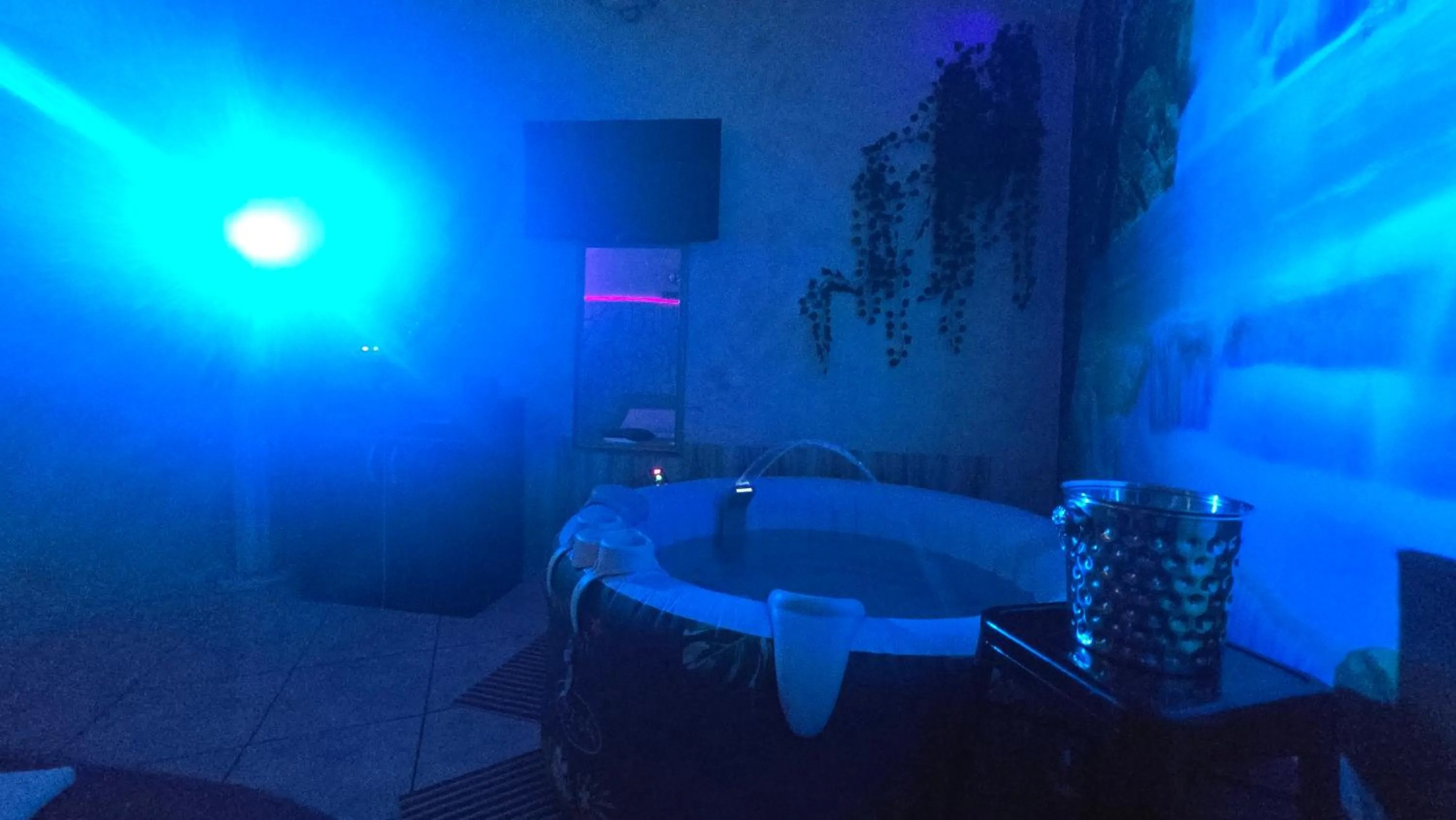 Hot Tub in pergolesi