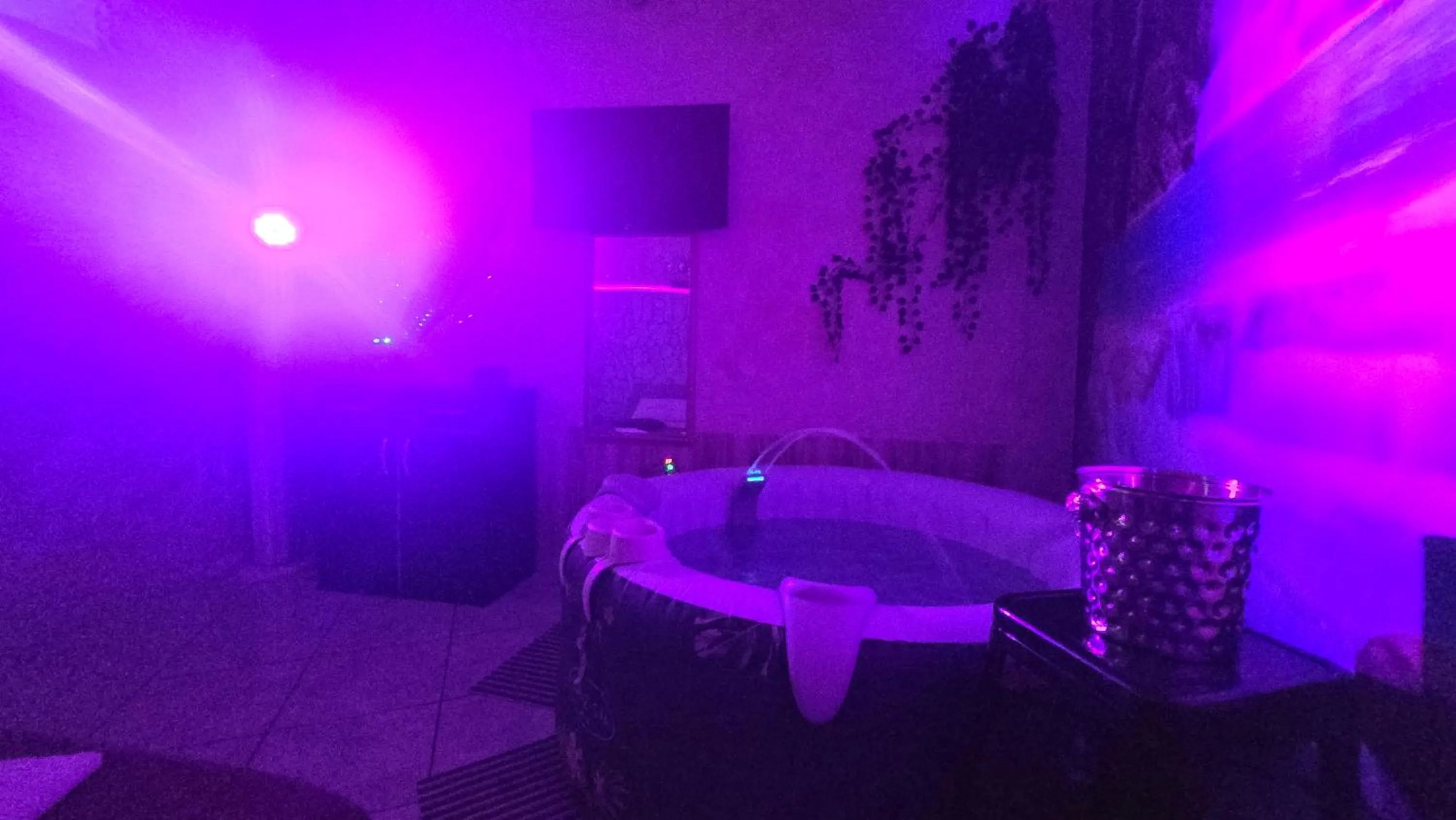 Hot Tub in pergolesi