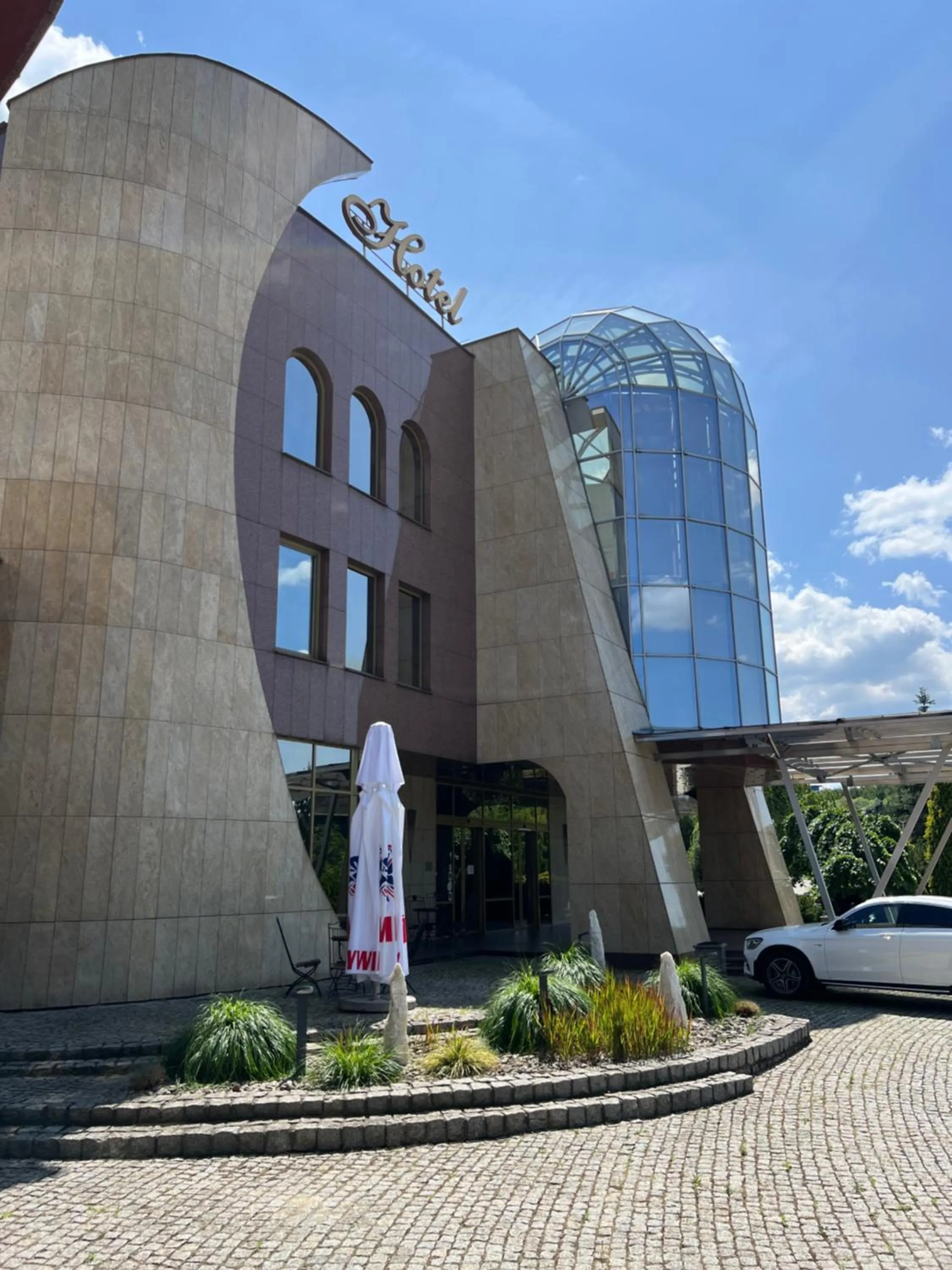 Property building in Hotel Amadeus