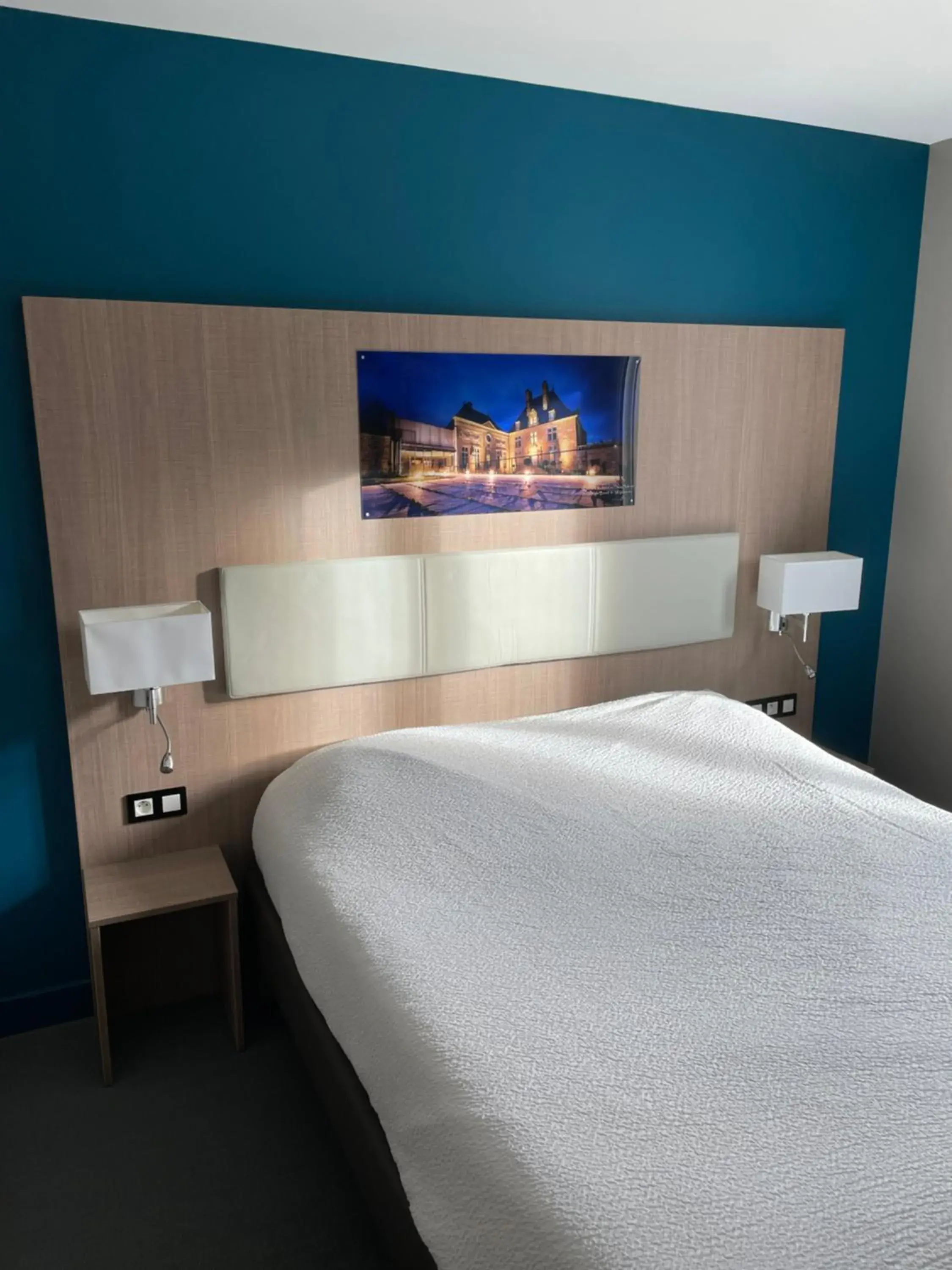 Family Room with Private Bathroom in Logis Jum'Hotel Family Room with Private Bathroom in Logis Jum'Hotel