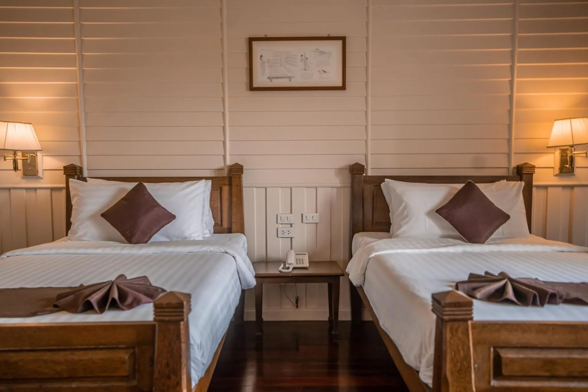 Bed in Kalanan Riverside Resort