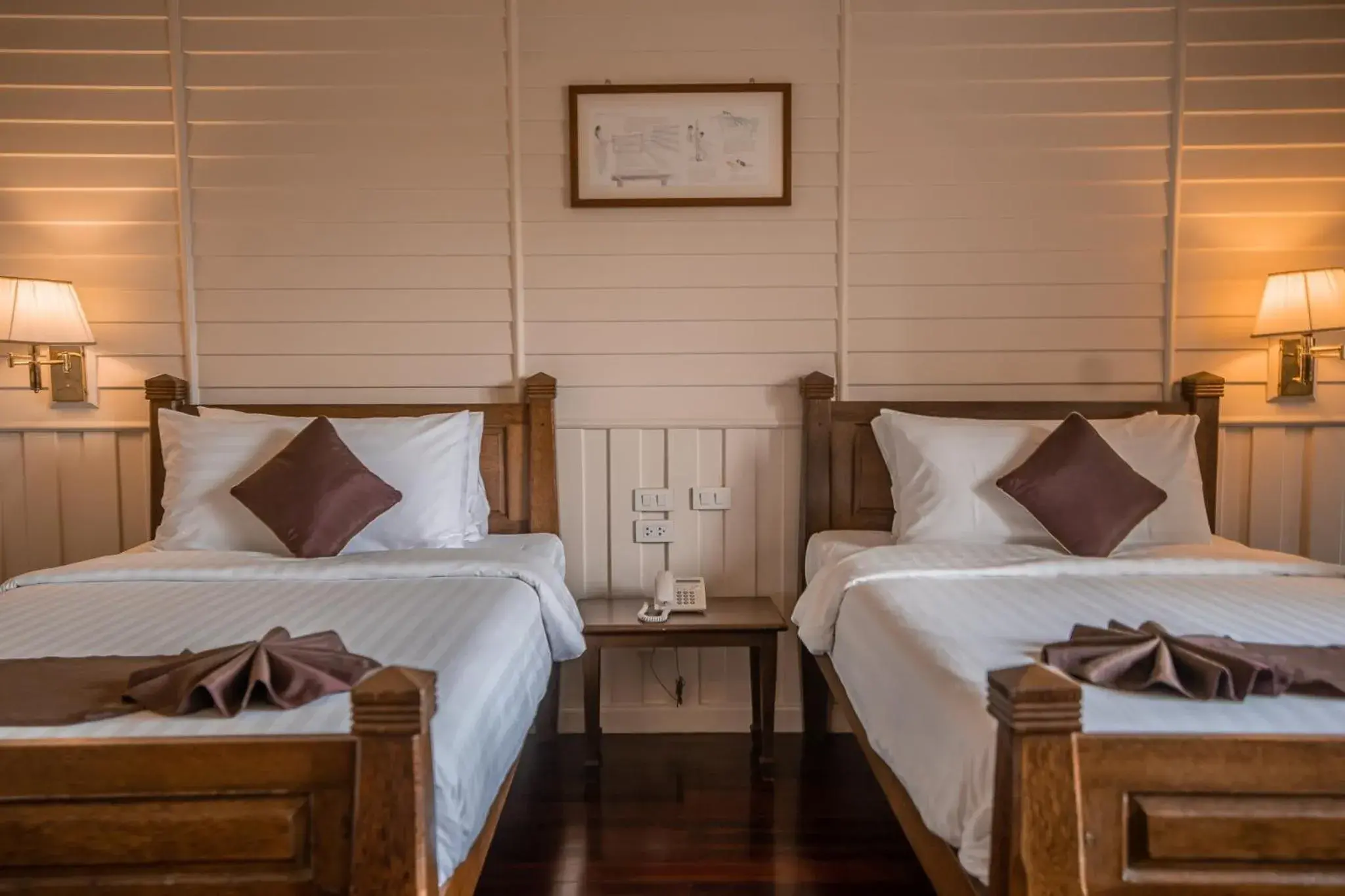 Deluxe Twin Room in Kalanan Riverside Resort Deluxe Twin Room in Kalanan Riverside Resort