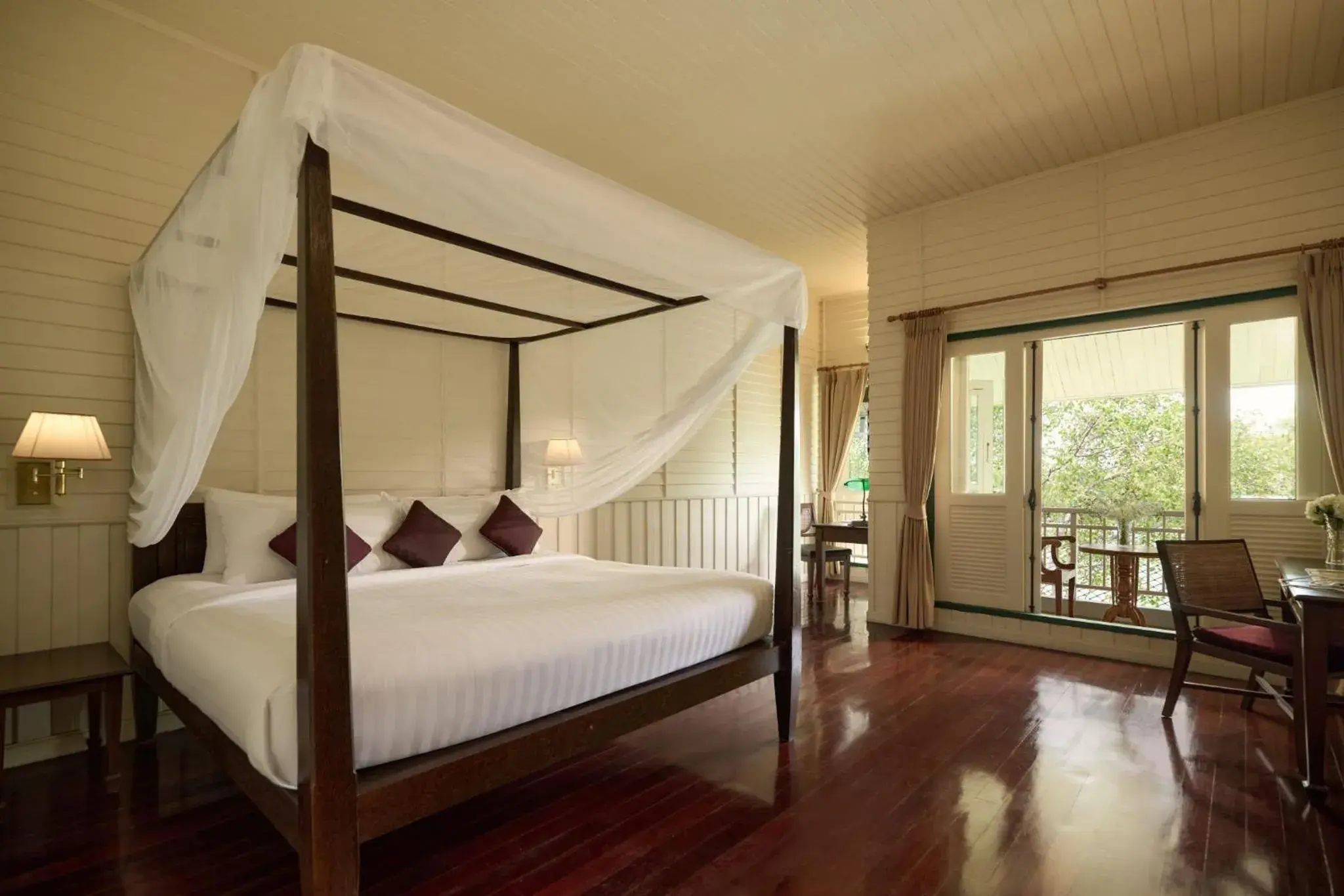 Double or Twin Room with Canal View in Kalanan Riverside Resort Double or Twin Room with Canal View in Kalanan Riverside Resort