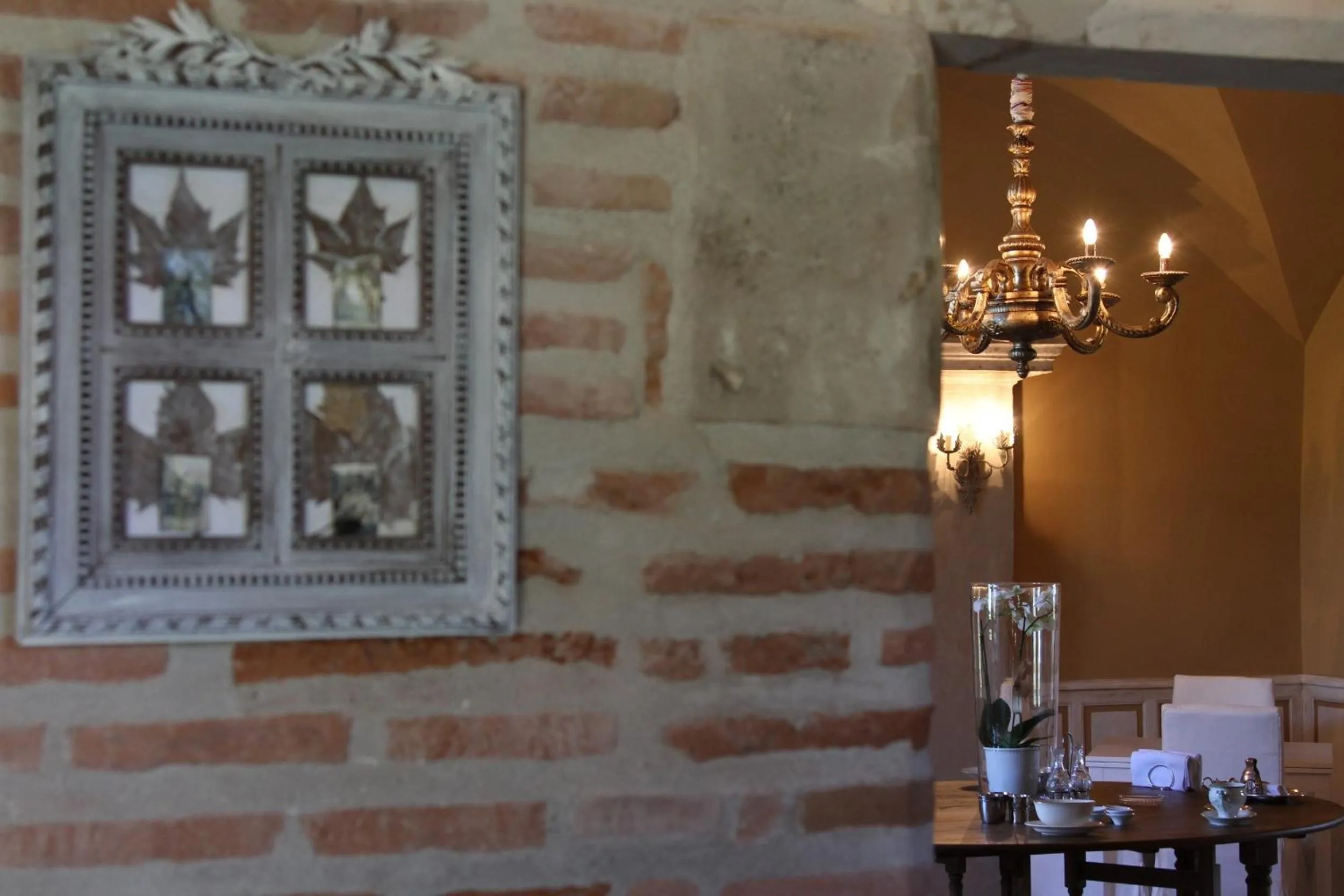 Decorative detail in Domaine du Buc, Le Château