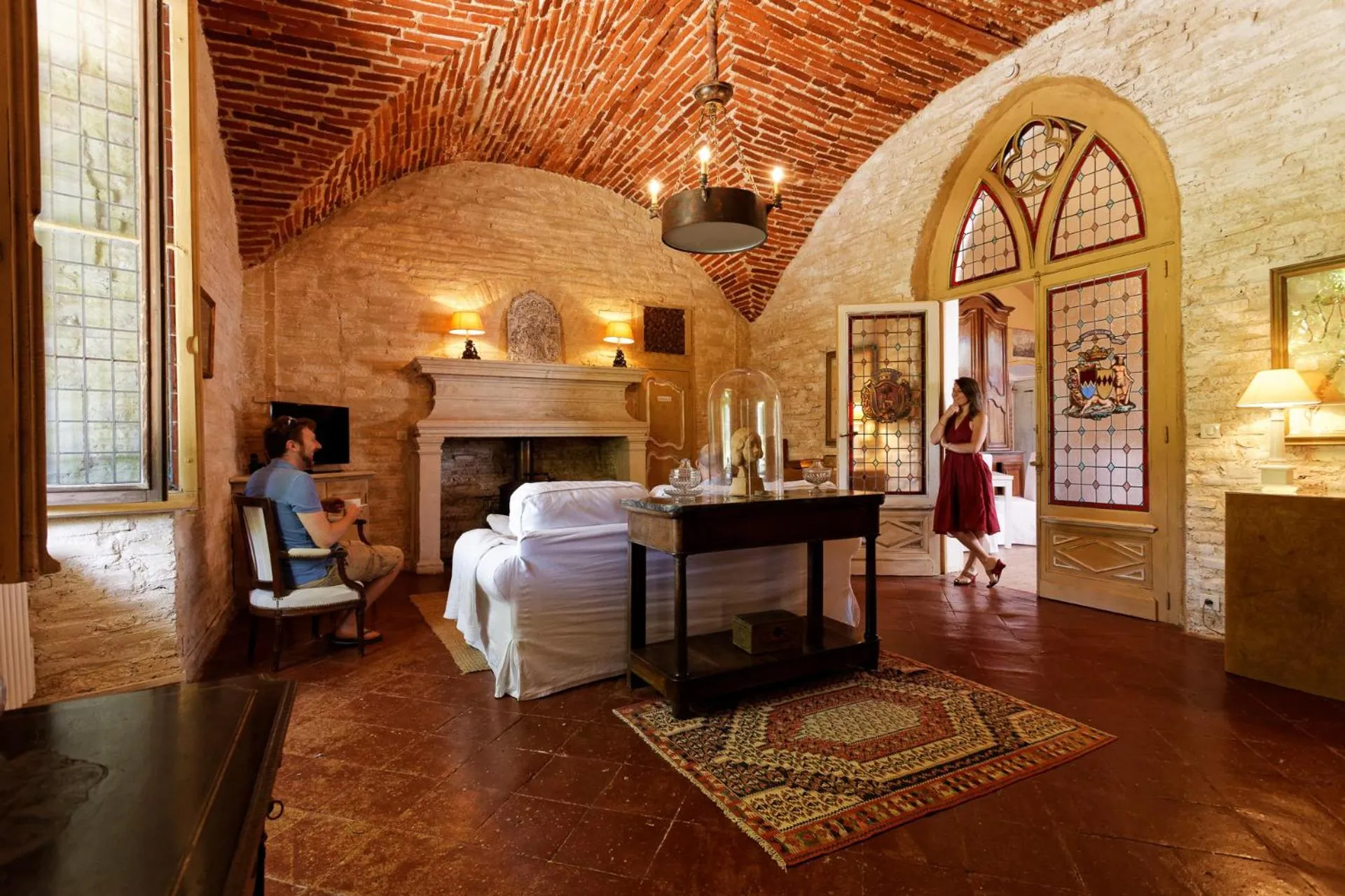 Communal lounge/ TV room in Domaine du Buc, Le Château