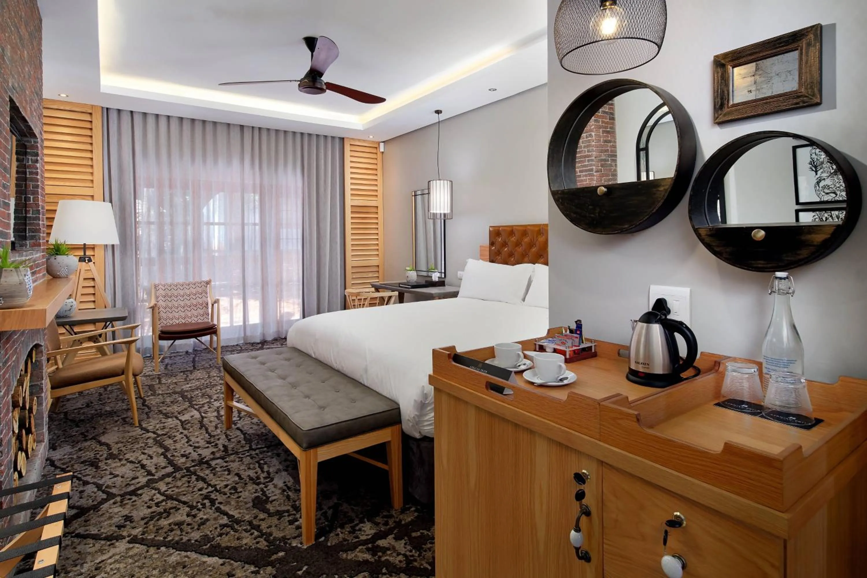 Photo of the whole room, Bed in Irene Country Hotel, Autograph Collection