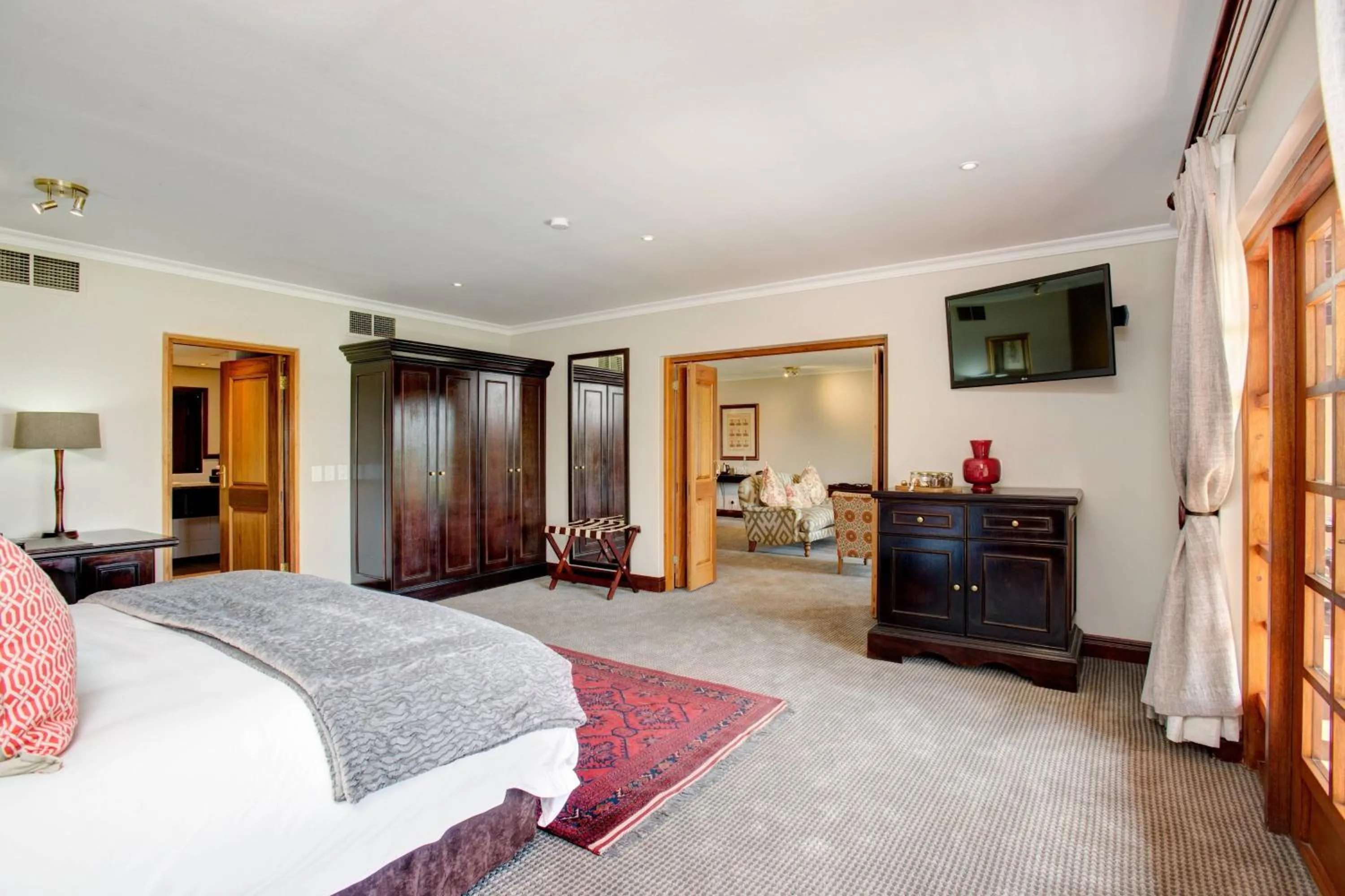 Photo of the whole room, Bed in Irene Country Hotel, Autograph Collection
