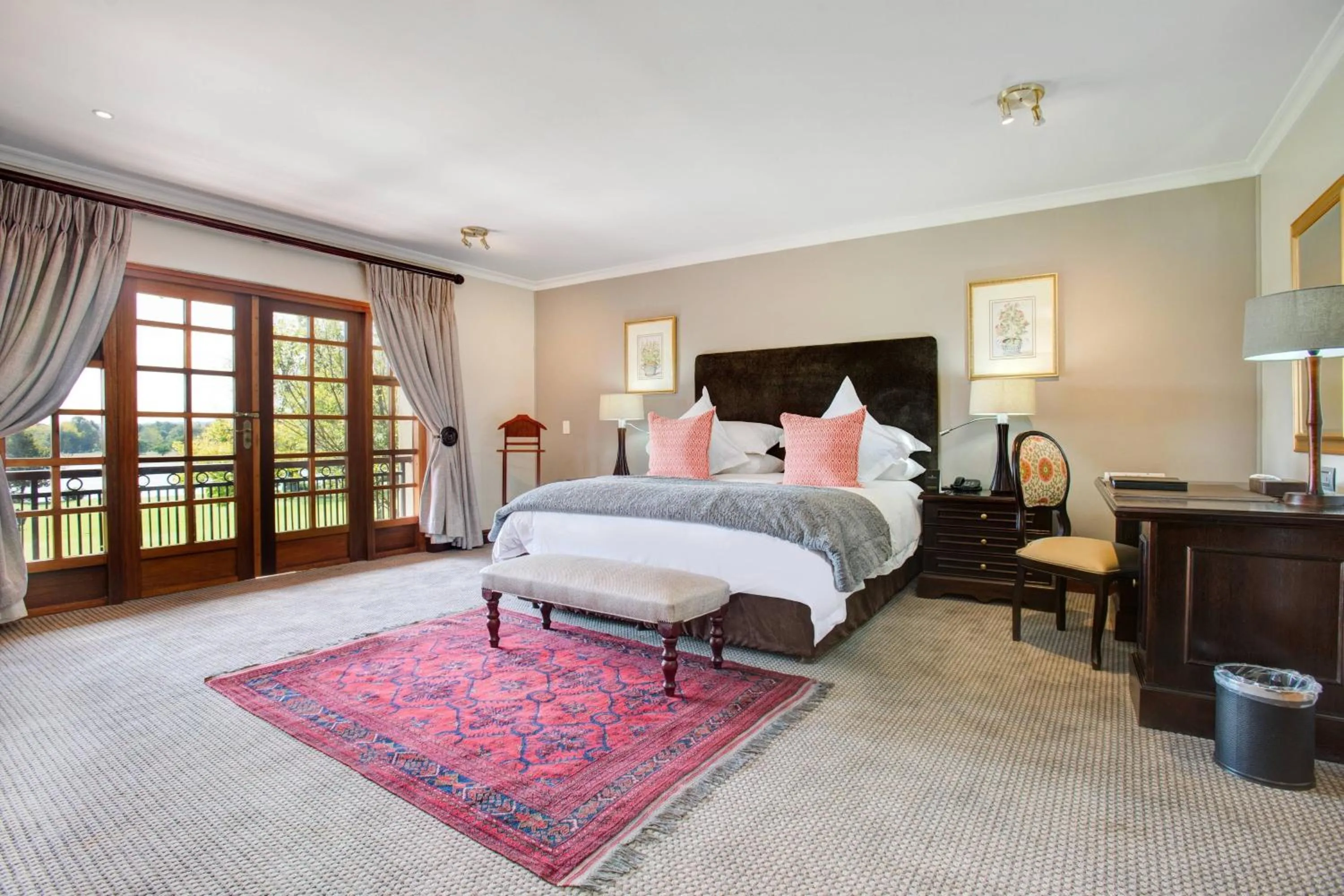 Photo of the whole room, Bed in Irene Country Hotel, Autograph Collection