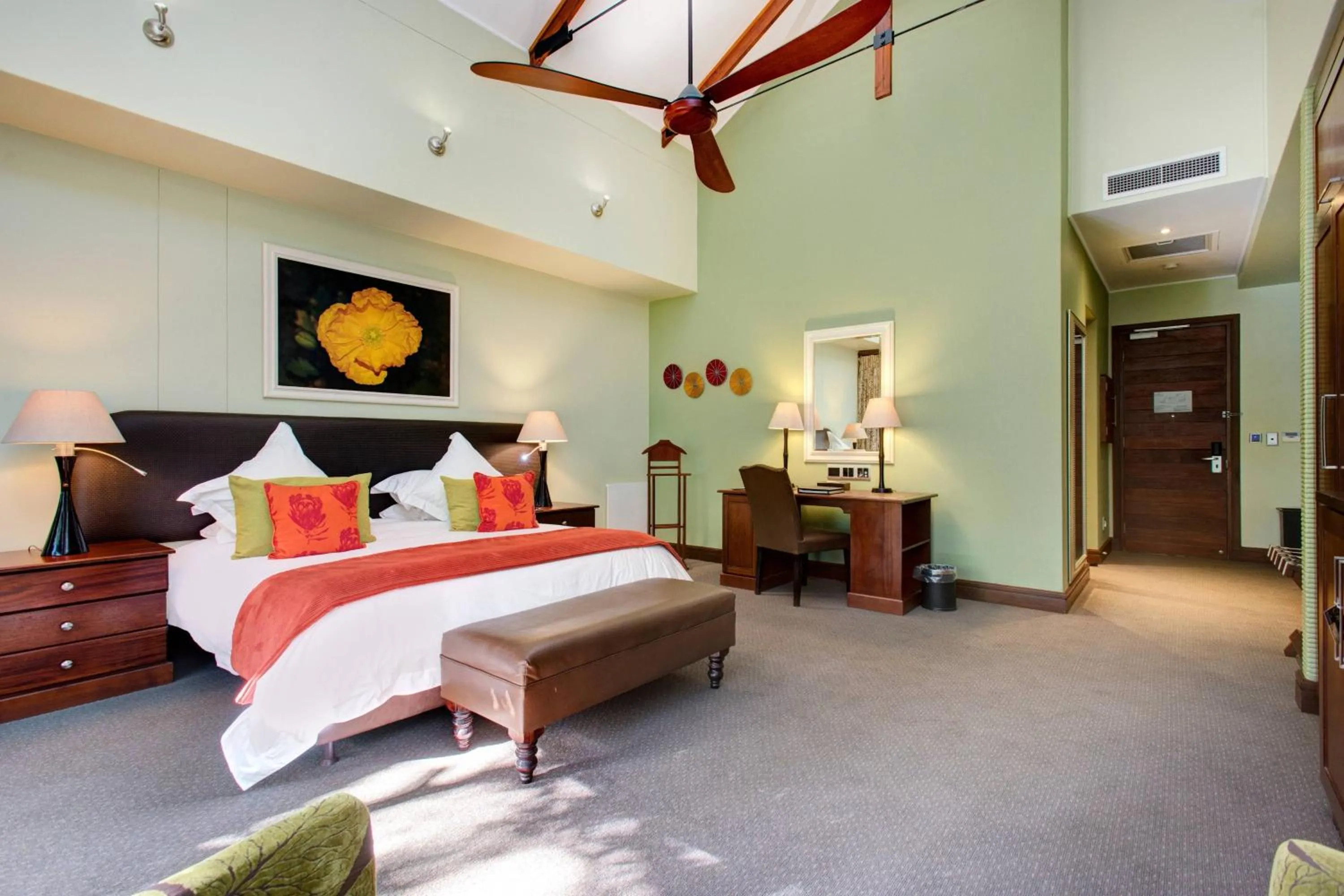 Photo of the whole room, Bed in Irene Country Hotel, Autograph Collection