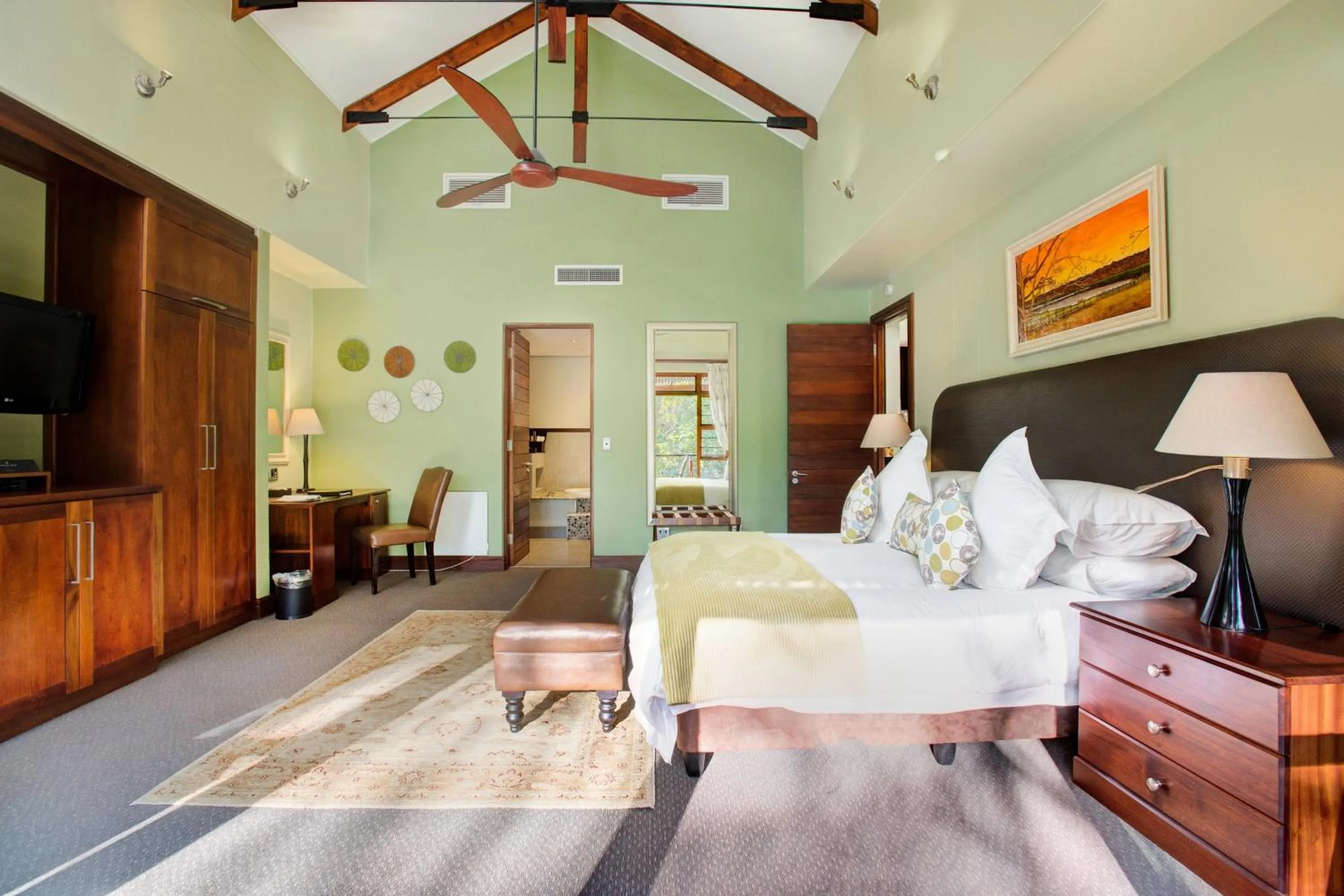 Photo of the whole room, Bed in Irene Country Hotel, Autograph Collection