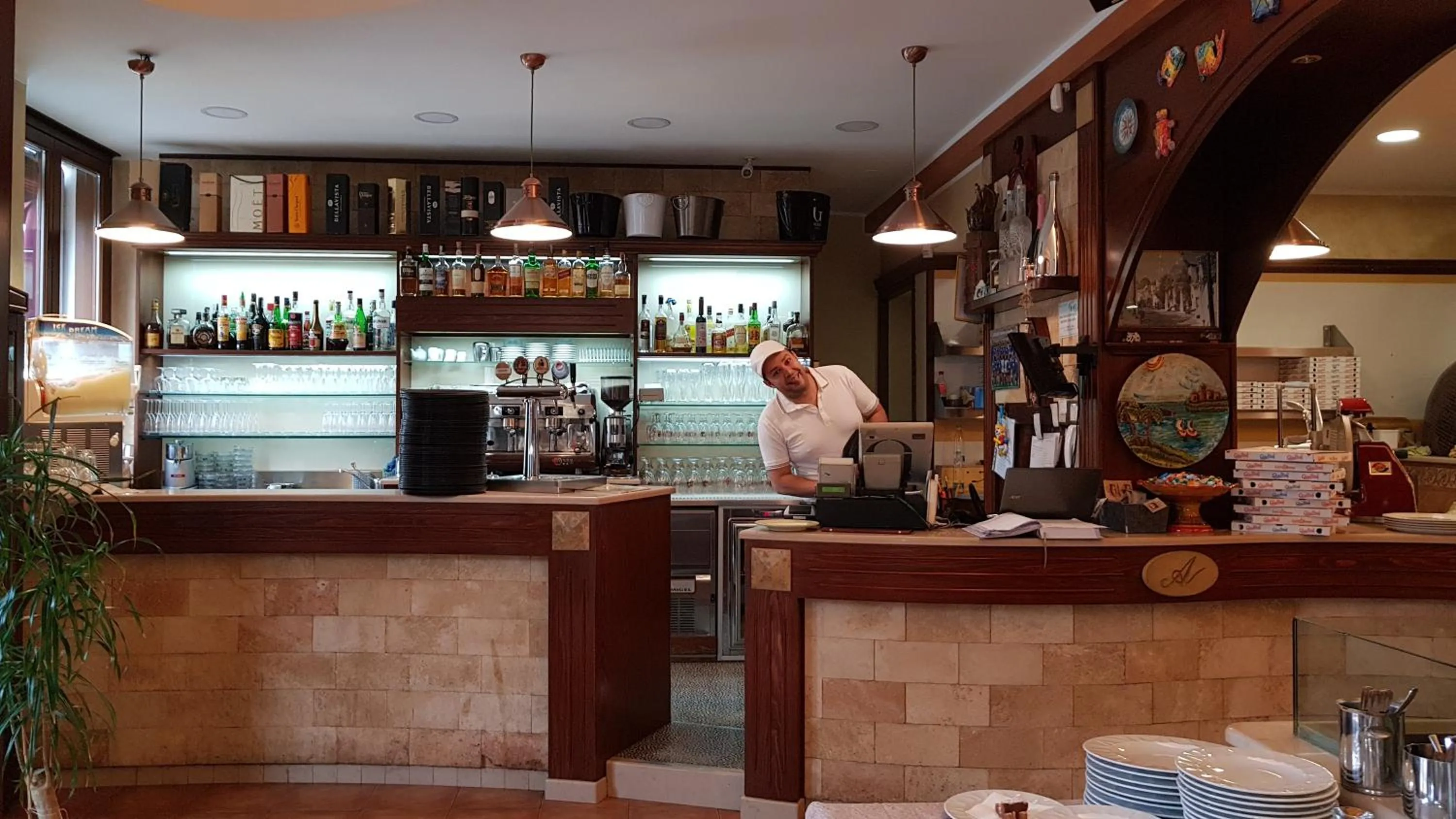 Restaurant/places to eat in Antico Casale