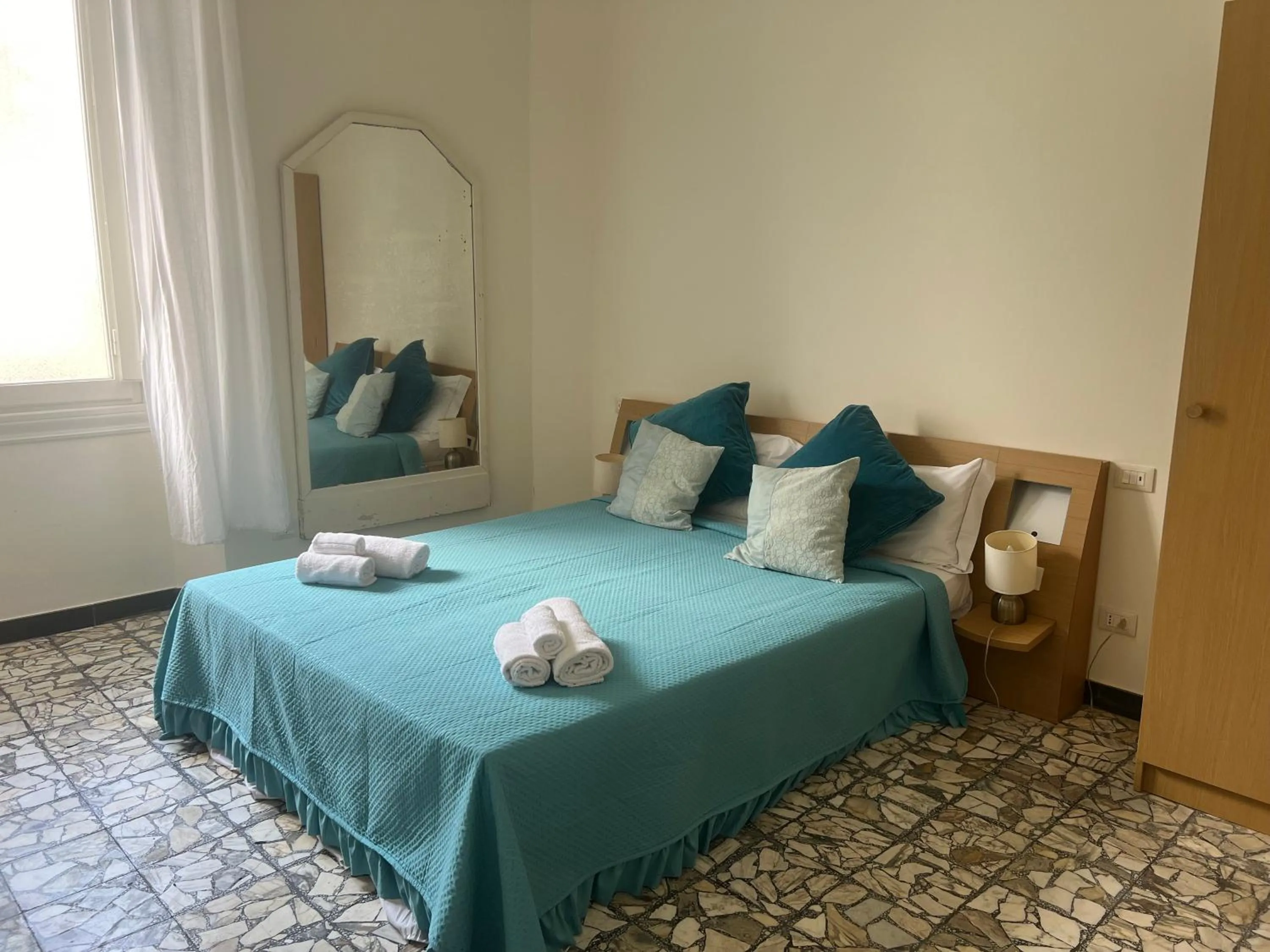 Bed in Artemente Florence B&B