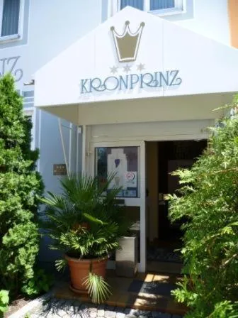 Facade/entrance in Hotel Kronprinz