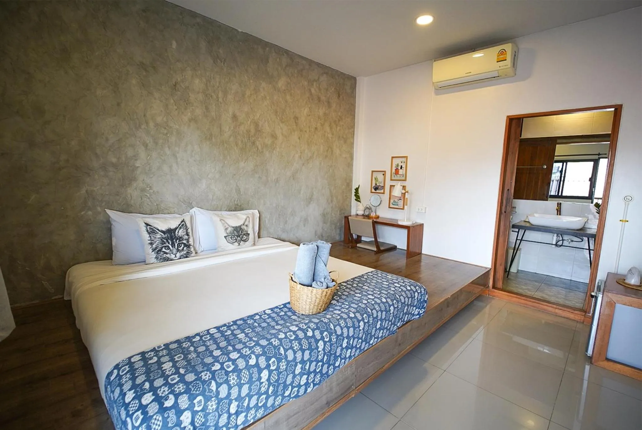 Bed in Sleepy House Chiang Rai