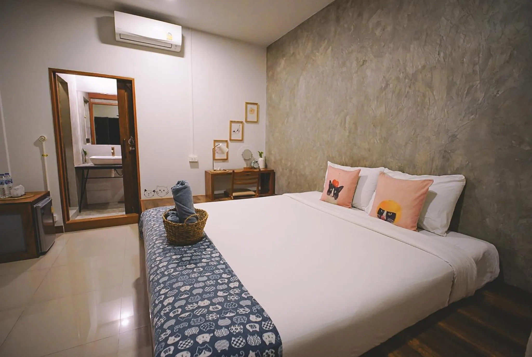 Bed in Sleepy House Chiang Rai