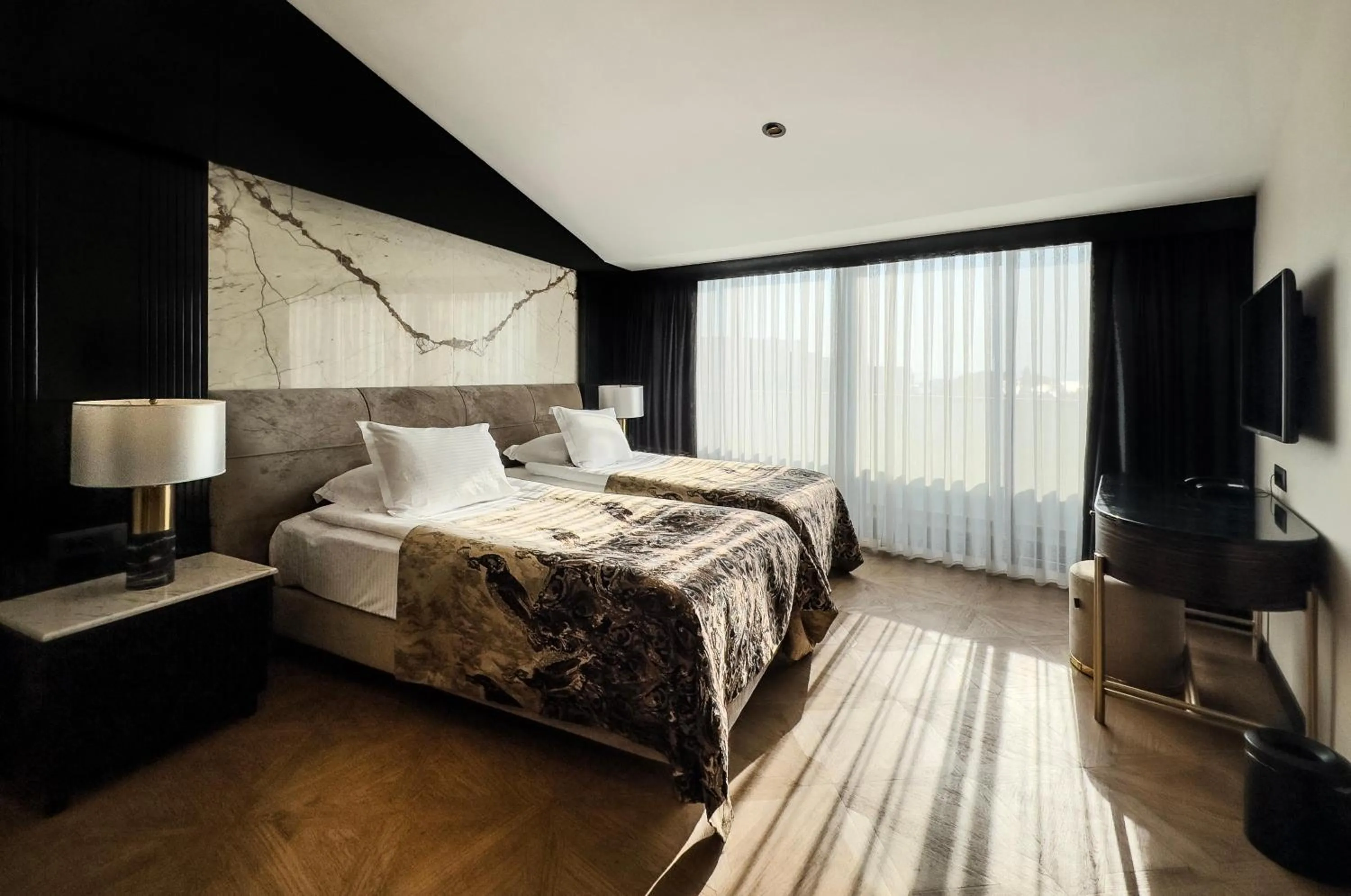 Photo of the whole room, Bed in Charisma De Luxe Hotel