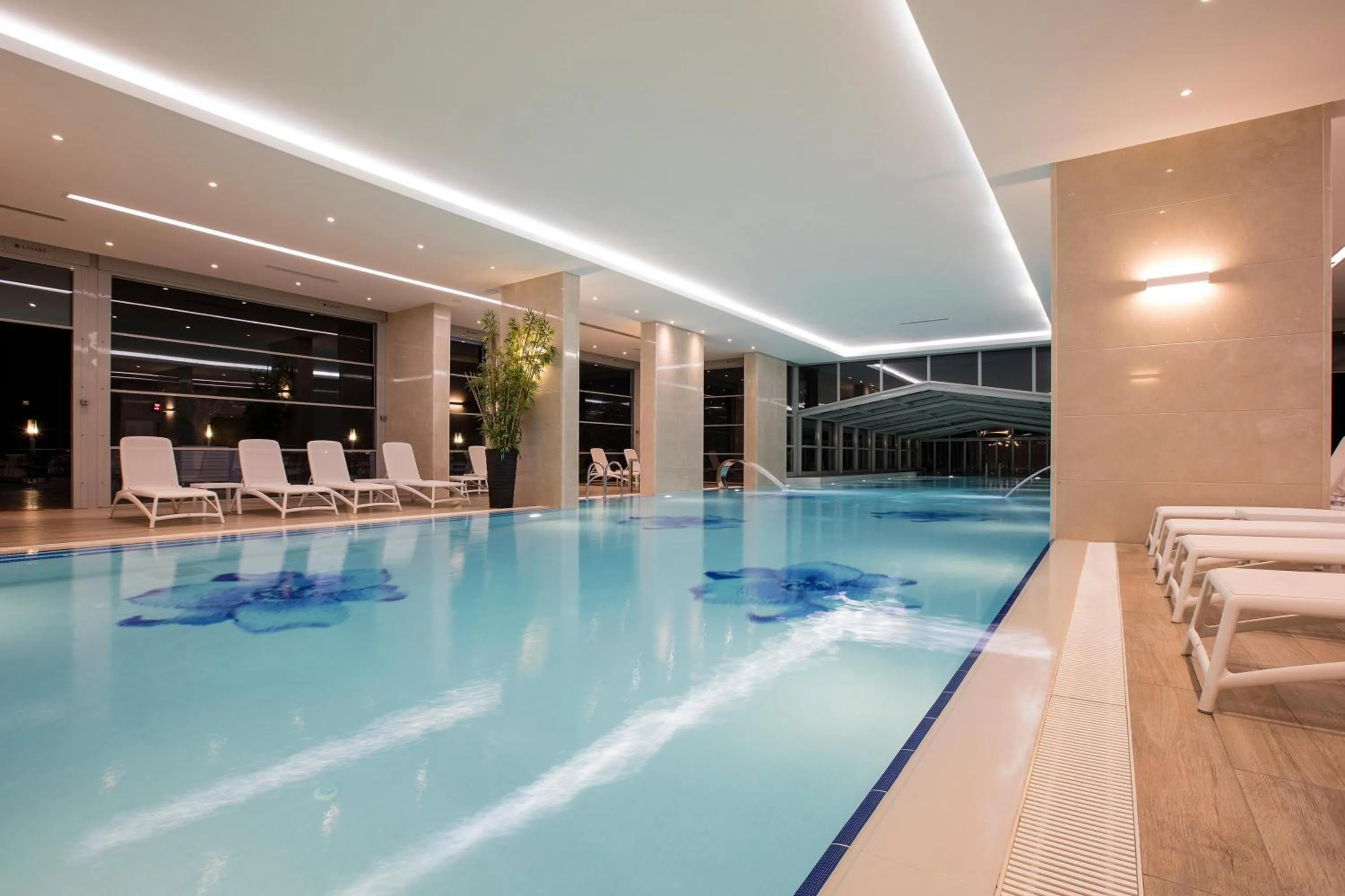 Swimming pool in Charisma De Luxe Hotel