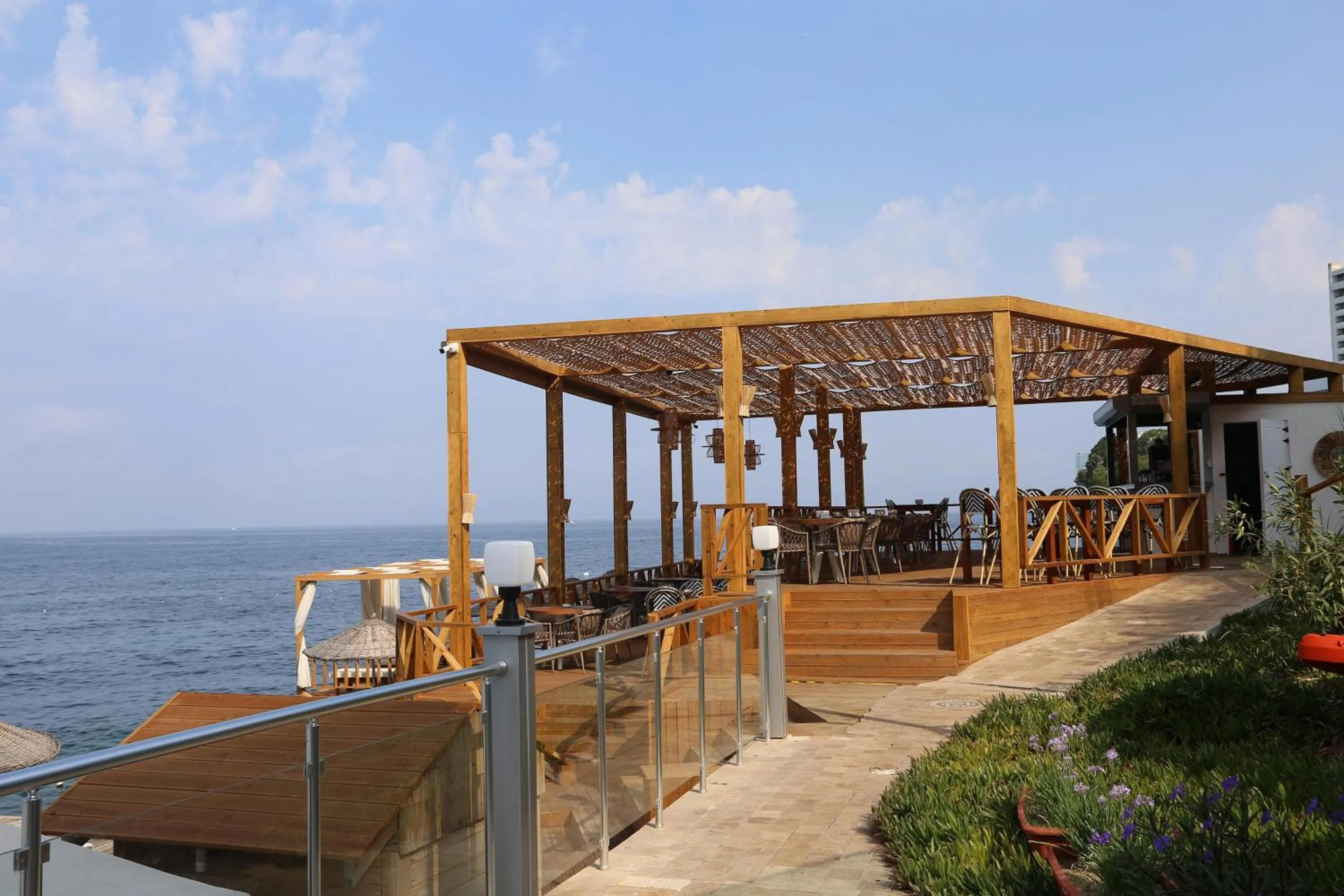 Lounge or bar in Charisma De Luxe Hotel