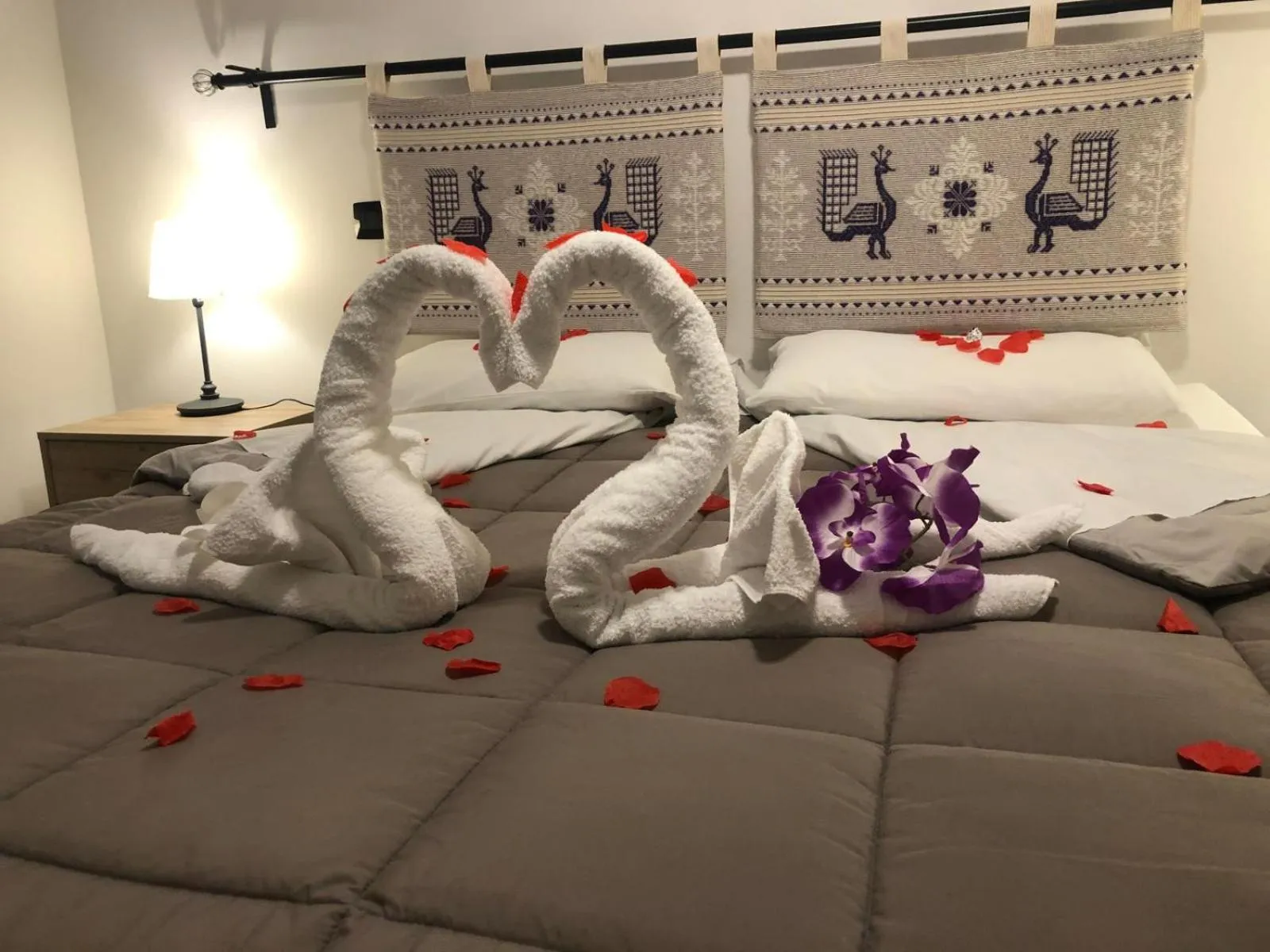 Decorative detail, Bed in I Fiori di Margherita Luxury B&B