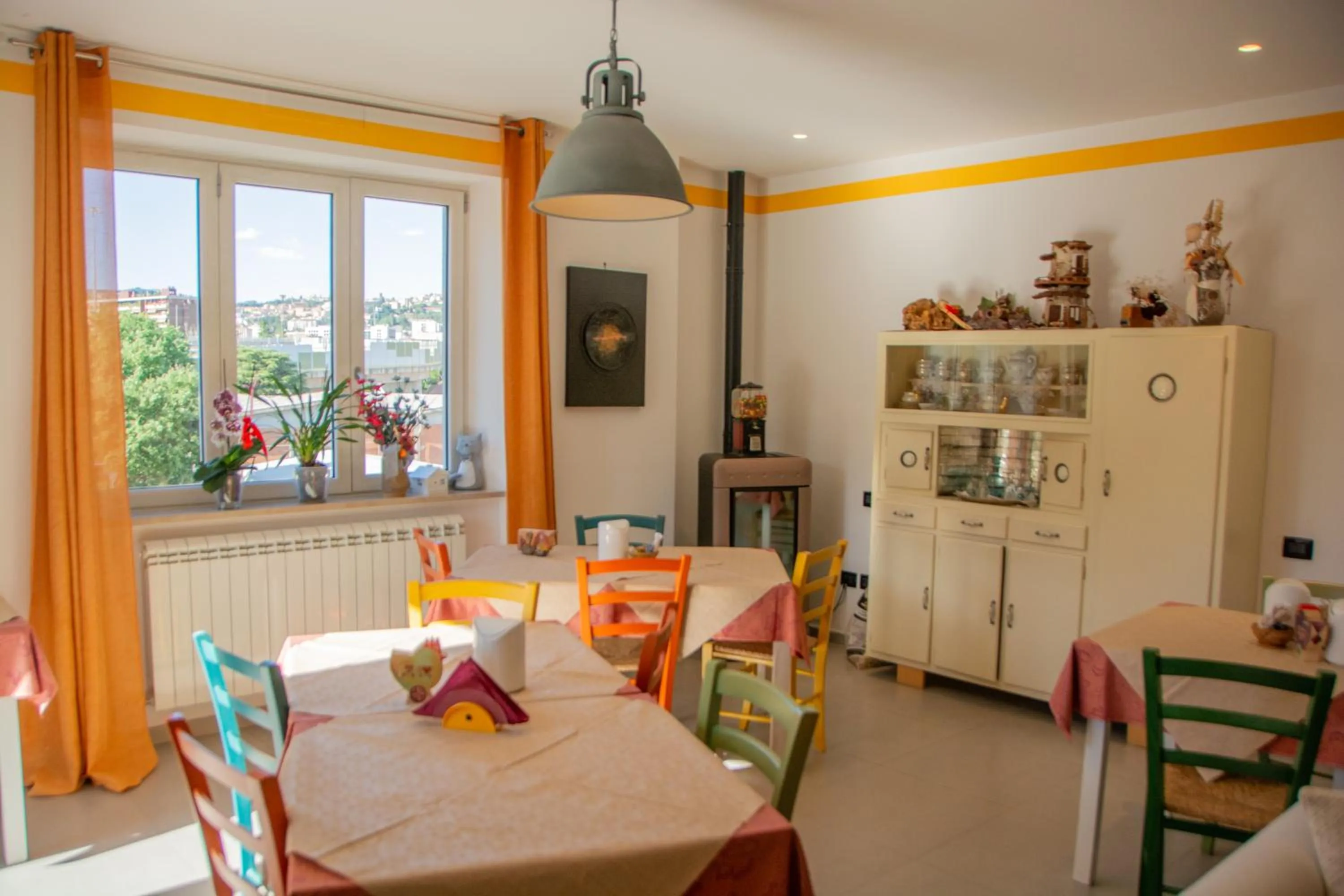 Communal lounge/ TV room in I Fiori di Margherita Luxury B&B