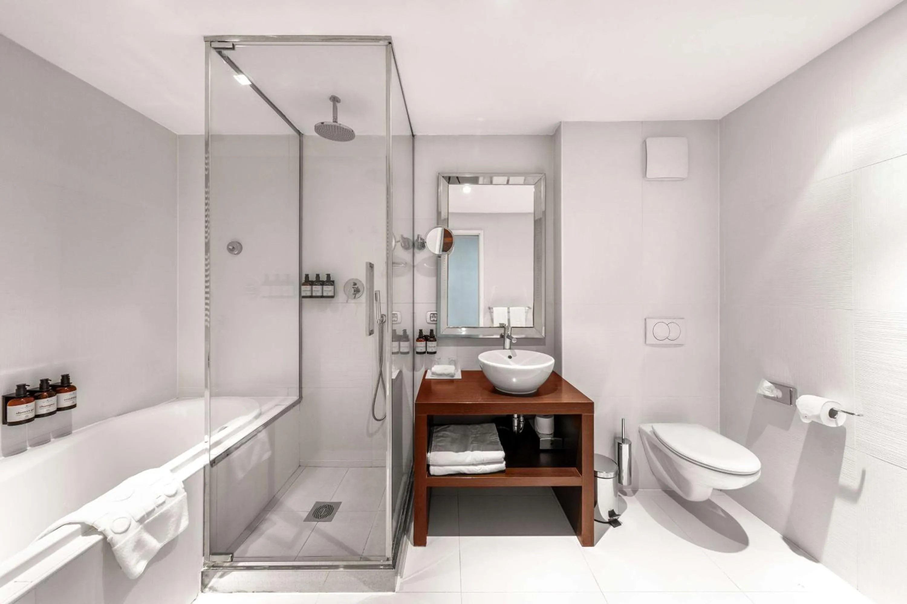 Bathroom in NH Collection Budapest City Center