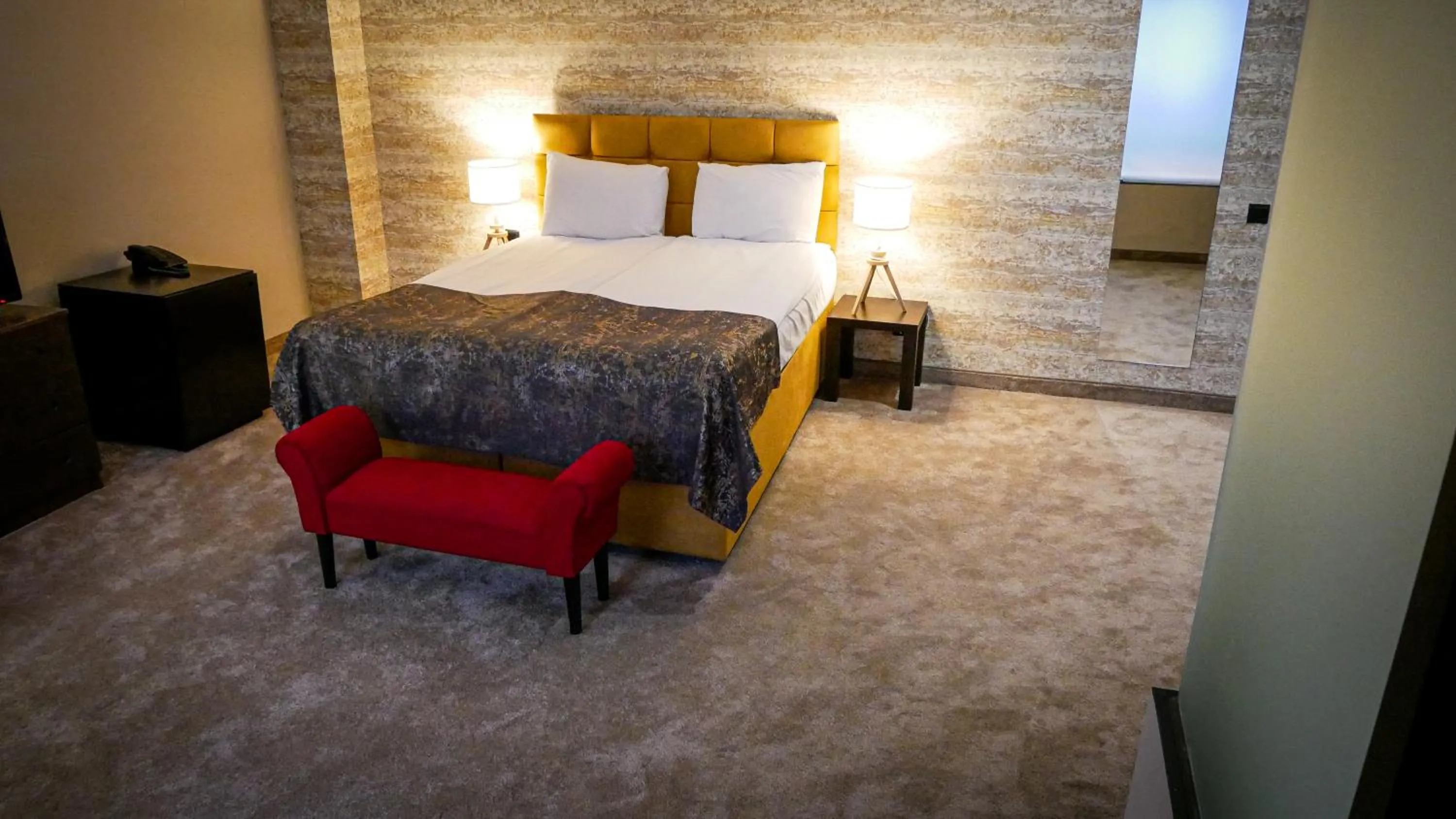 Photo of the whole room, Bed in Riverside Boutique Hotel