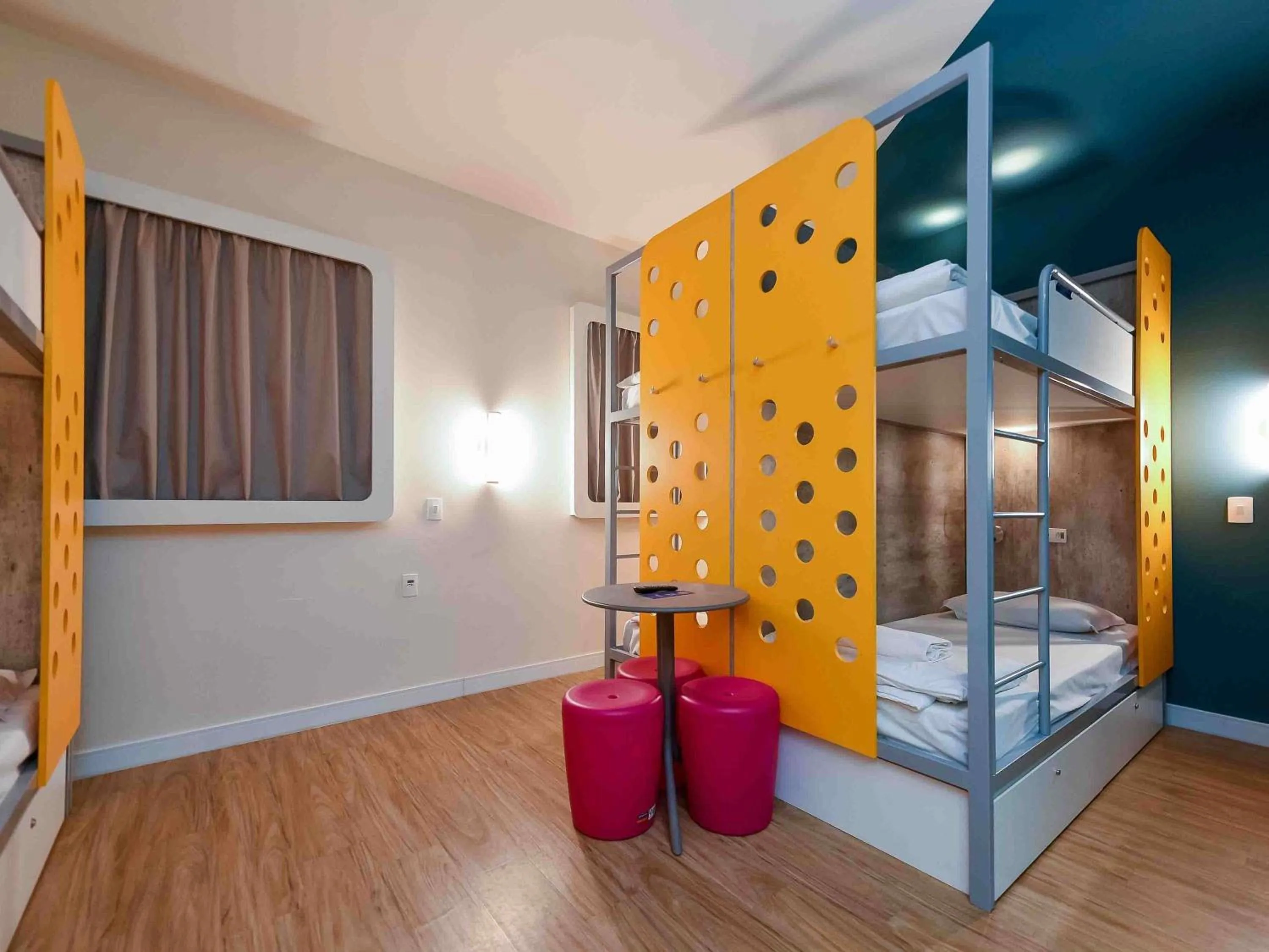 Bedroom, Bed in ibis budget Santos Gonzaga
