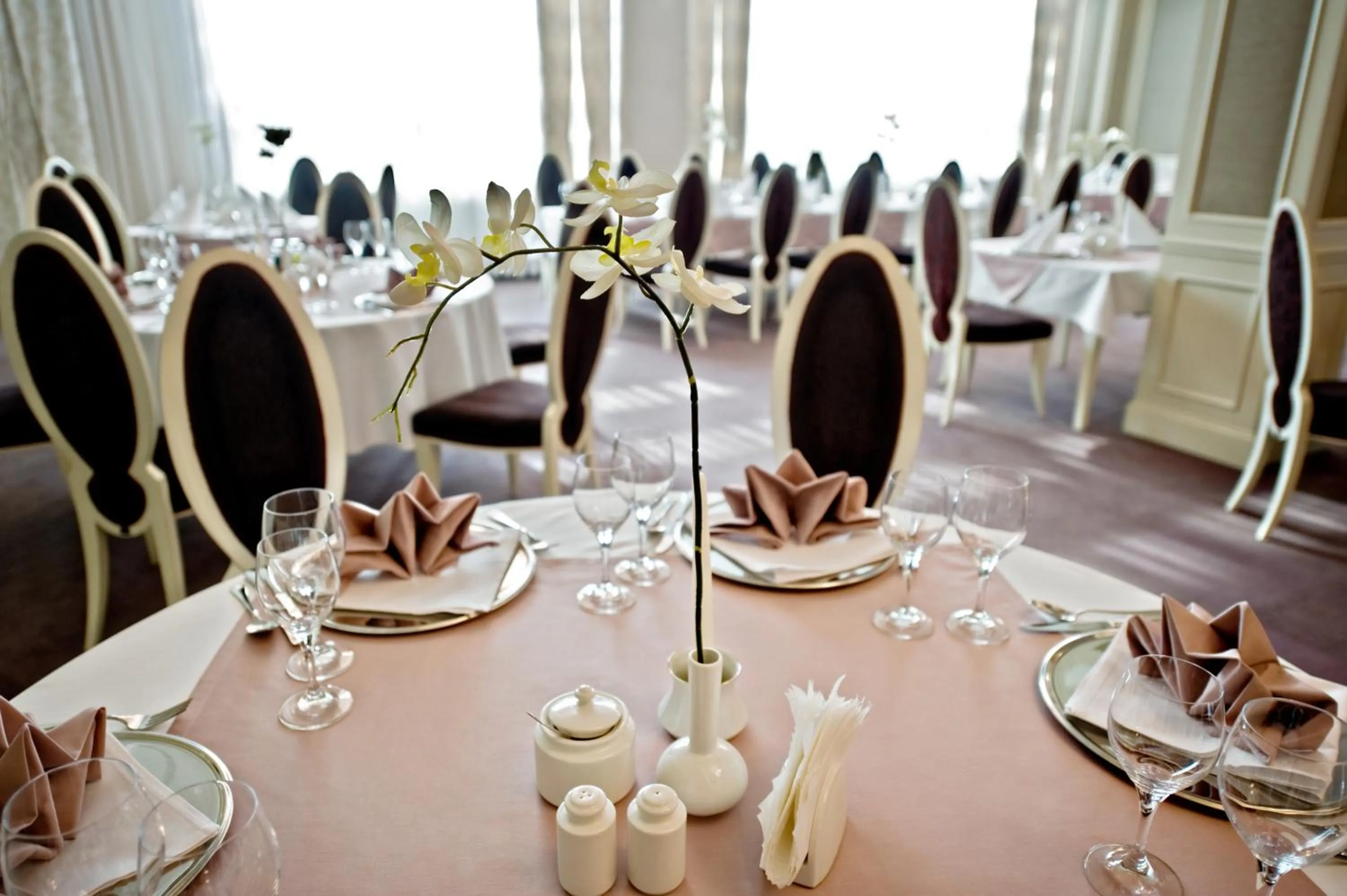 Restaurant/places to eat in Hotel Prezydencki 3-star