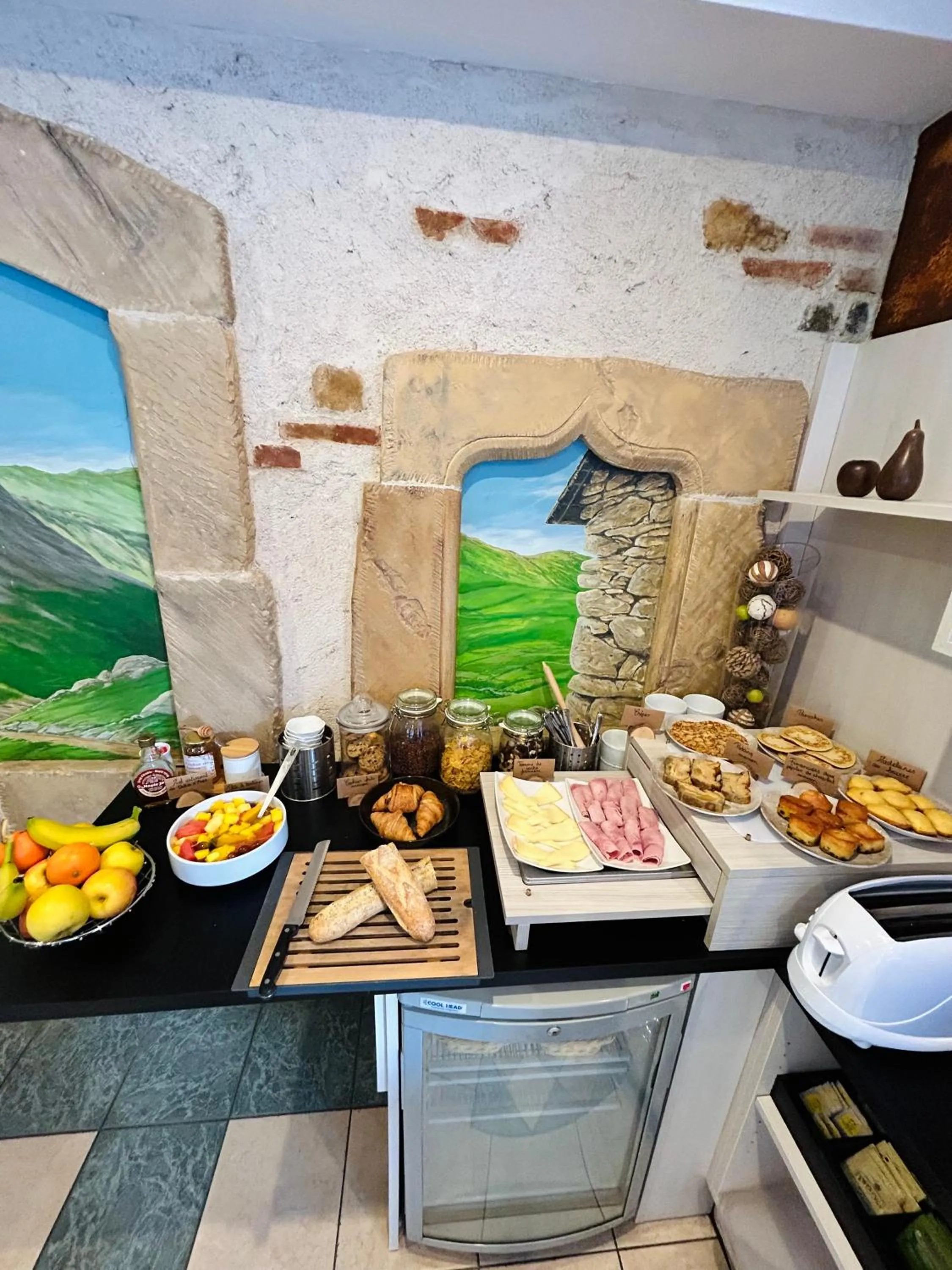 Breakfast in Logis Hôtel L'Ayguelade